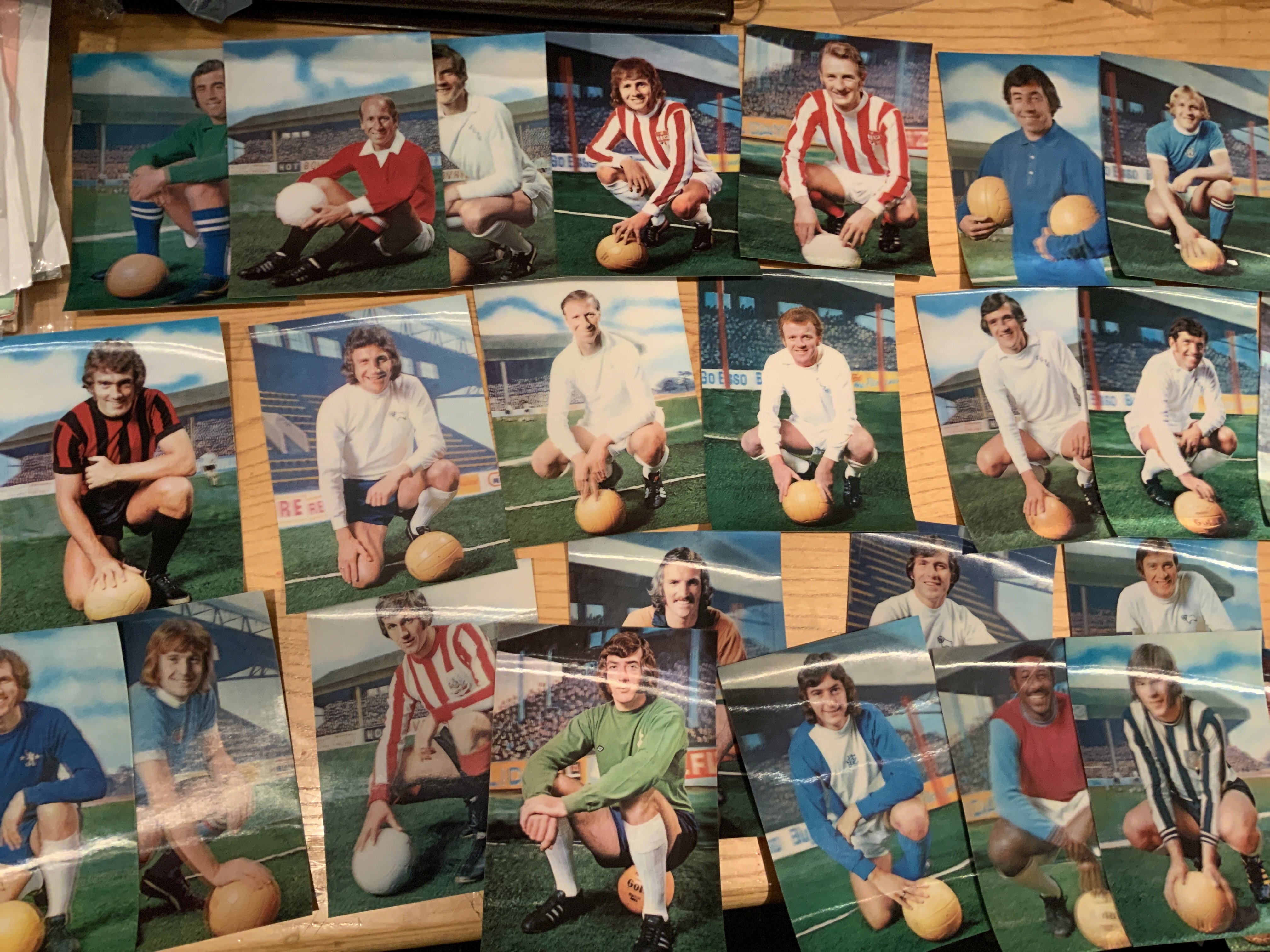 1972 Sun 3D Football Card Set: Complete set of 50 postcard size Gallery Of Football Stars to include Bobby Moore George Best and Bobby Charlton. C/W from the same series 38 spares with no duplication. From the smaller Gallery Of Football Action Cards there are 74 with duplication but not thought to be a complete set. C/W a Wills card album with an incomplete set.
