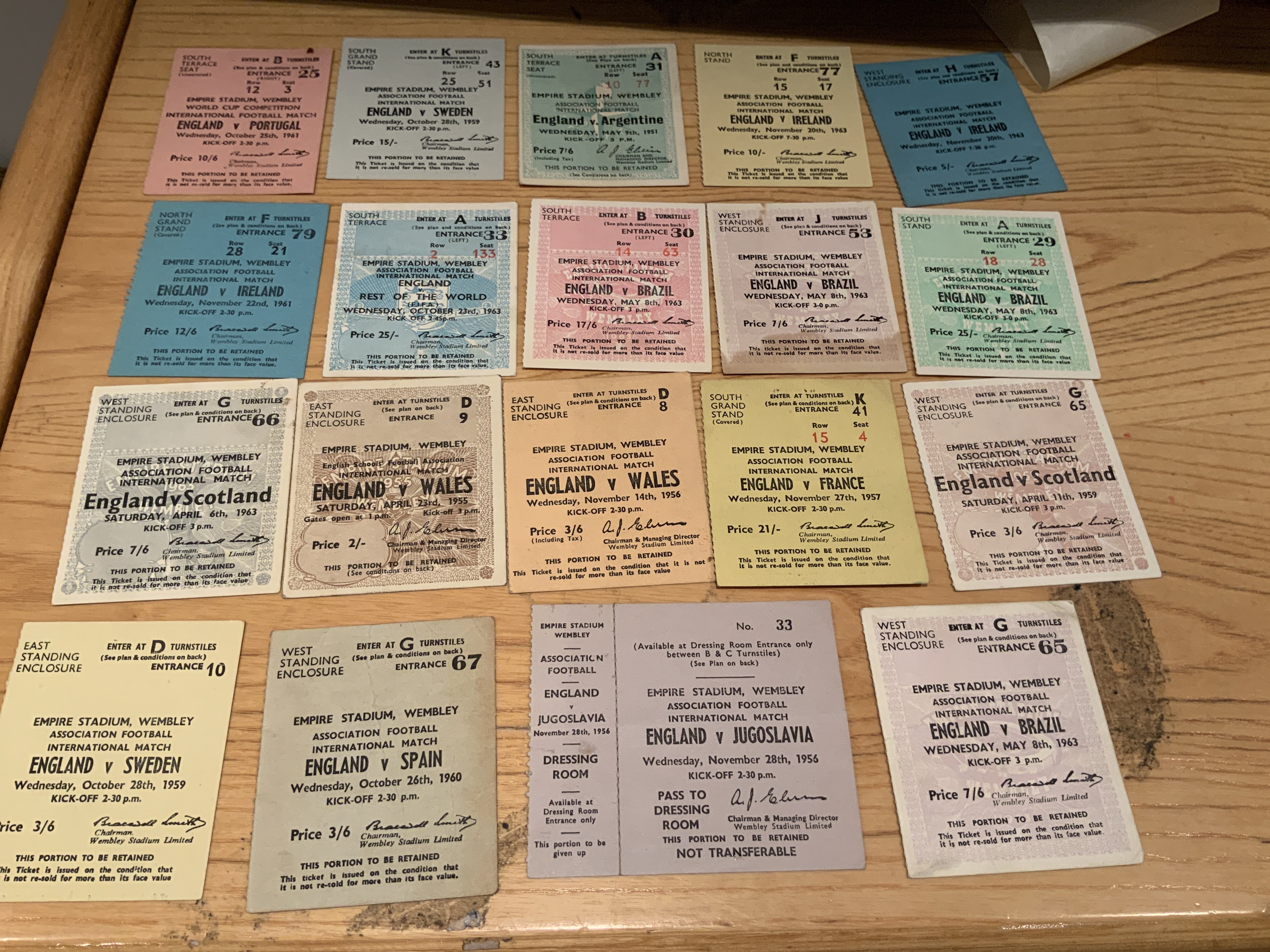 England Home Football Tickets: From 1951 to 1963 in good condition with slight duplication where collector purchased different colours. 1956 Yugoslavia is unused. (19)