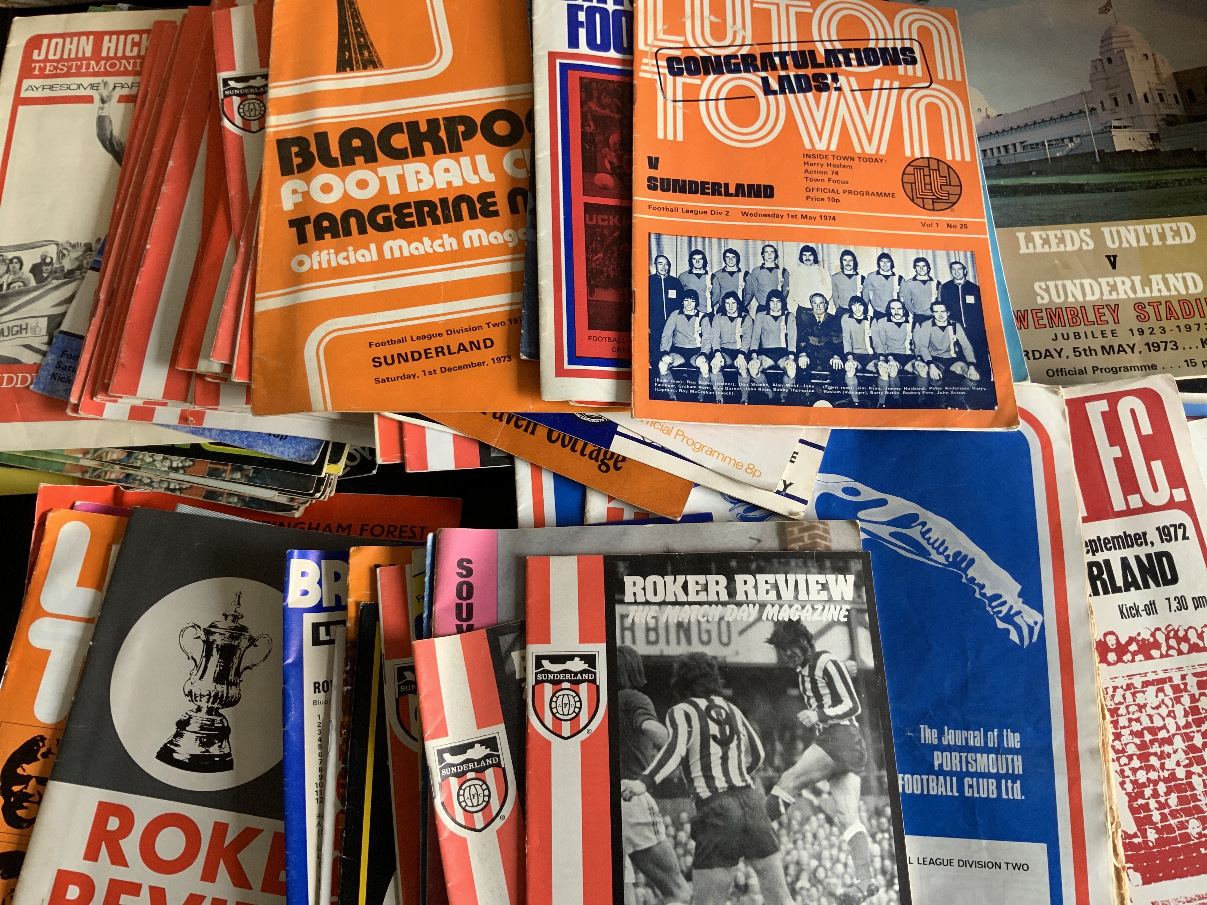 1970s Sunderland Home + Away Football Programmes: Good condition spanning the decade in good condition. (est 200)
