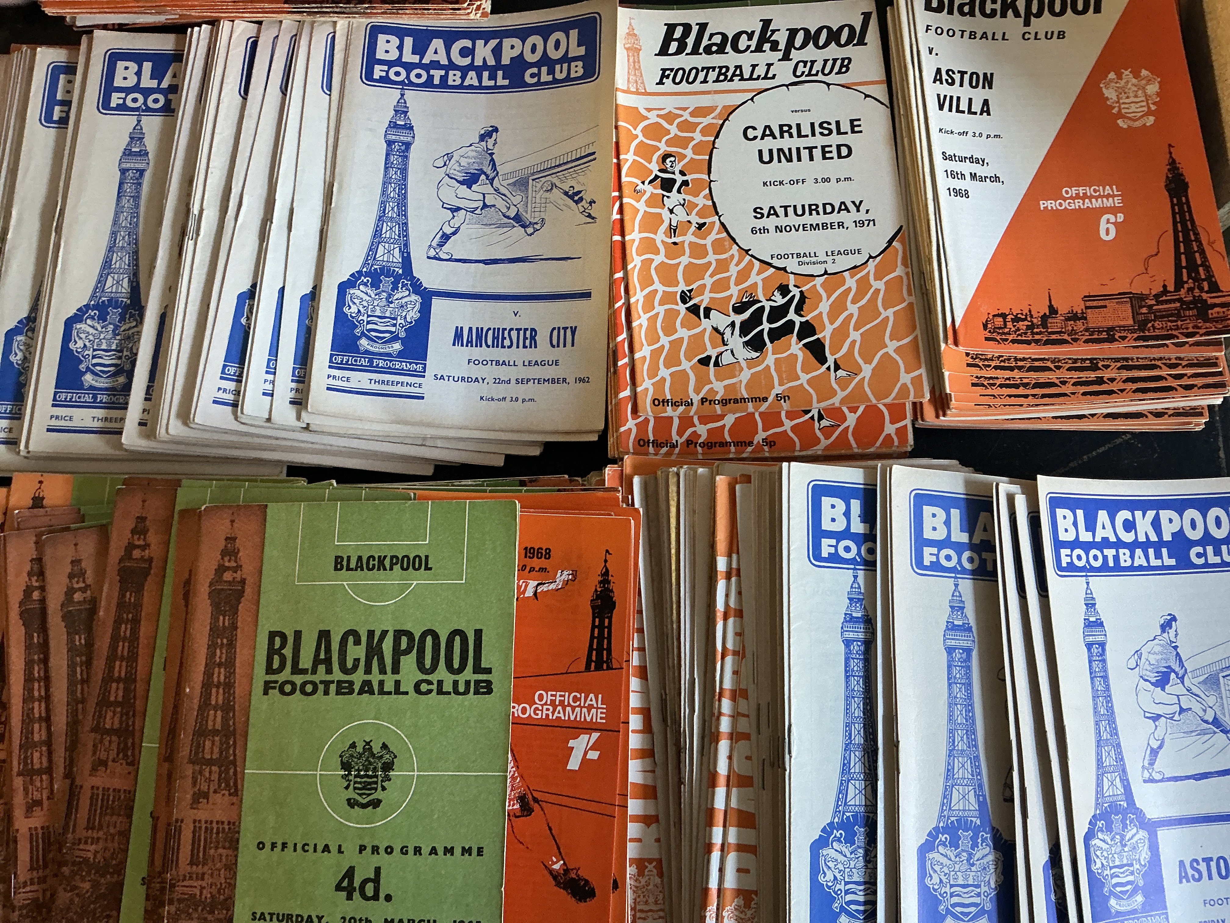 Blackpool 1960s Football Programmes: Almost 400 spanning the whole 60s decade. Includes 61/62 Ipswich Port Vale League Cup, Additionally there are some early 70s. Very good with duplication. (est 420+)