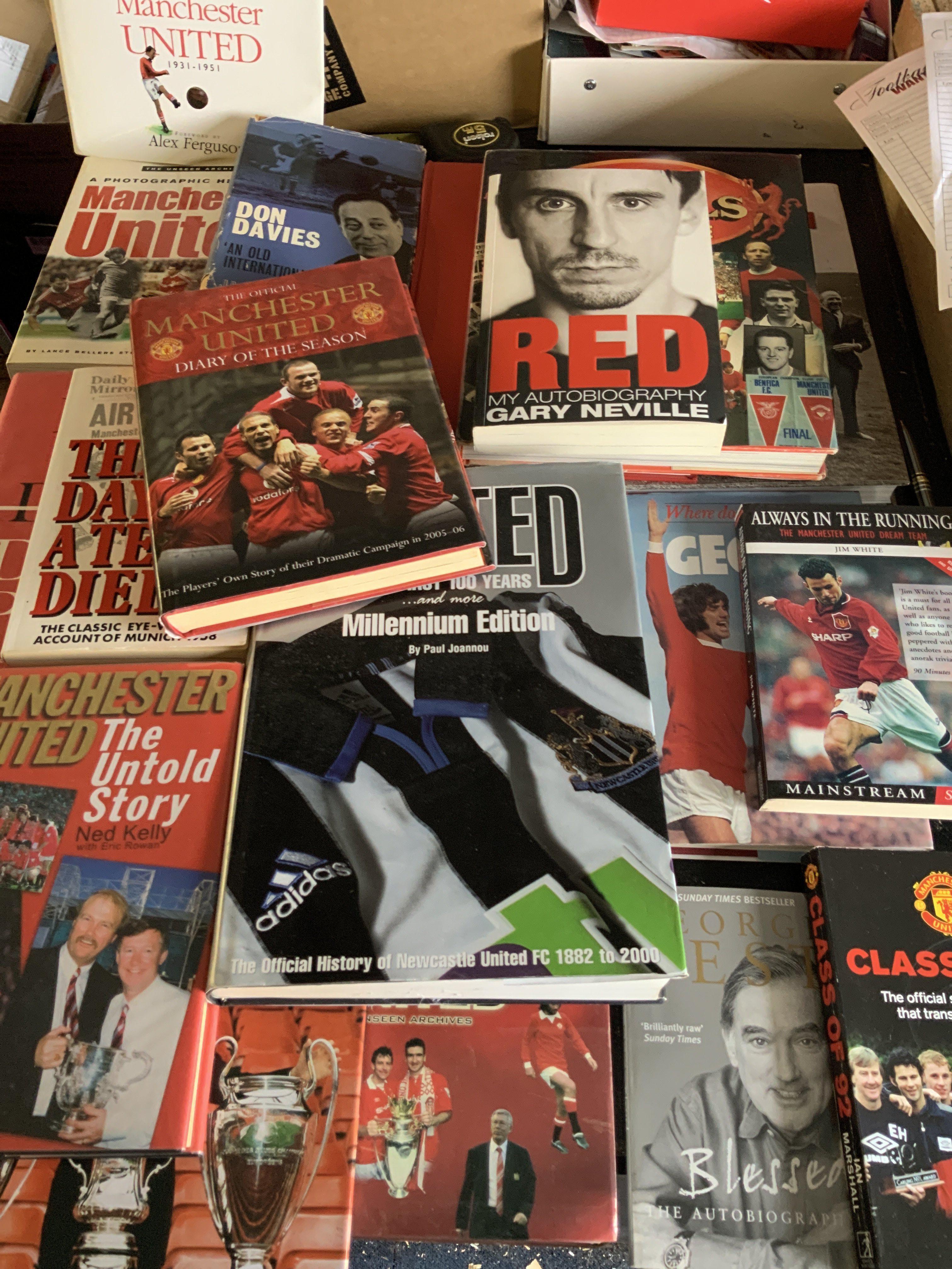 Manchester United Football Book Collection: Includes autobiographies of Best, Daily Mail Unseen Photos, 57/58 Guardian tribute, First 100 Years and more. Instructions to sell. (22)
