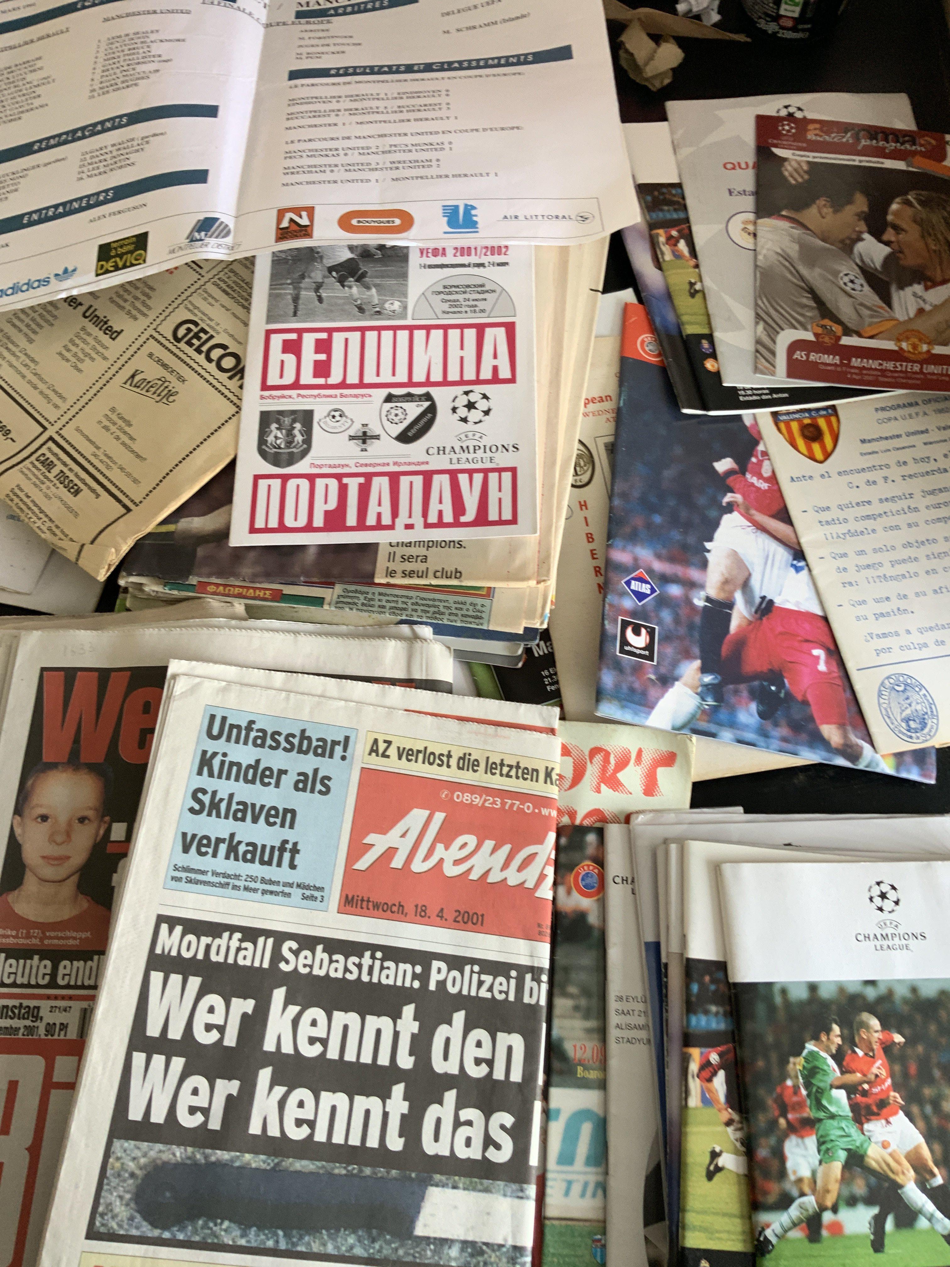 Manchester United European Football Programmes: Home and away from the 60s onwards in mainly good condition. (86)