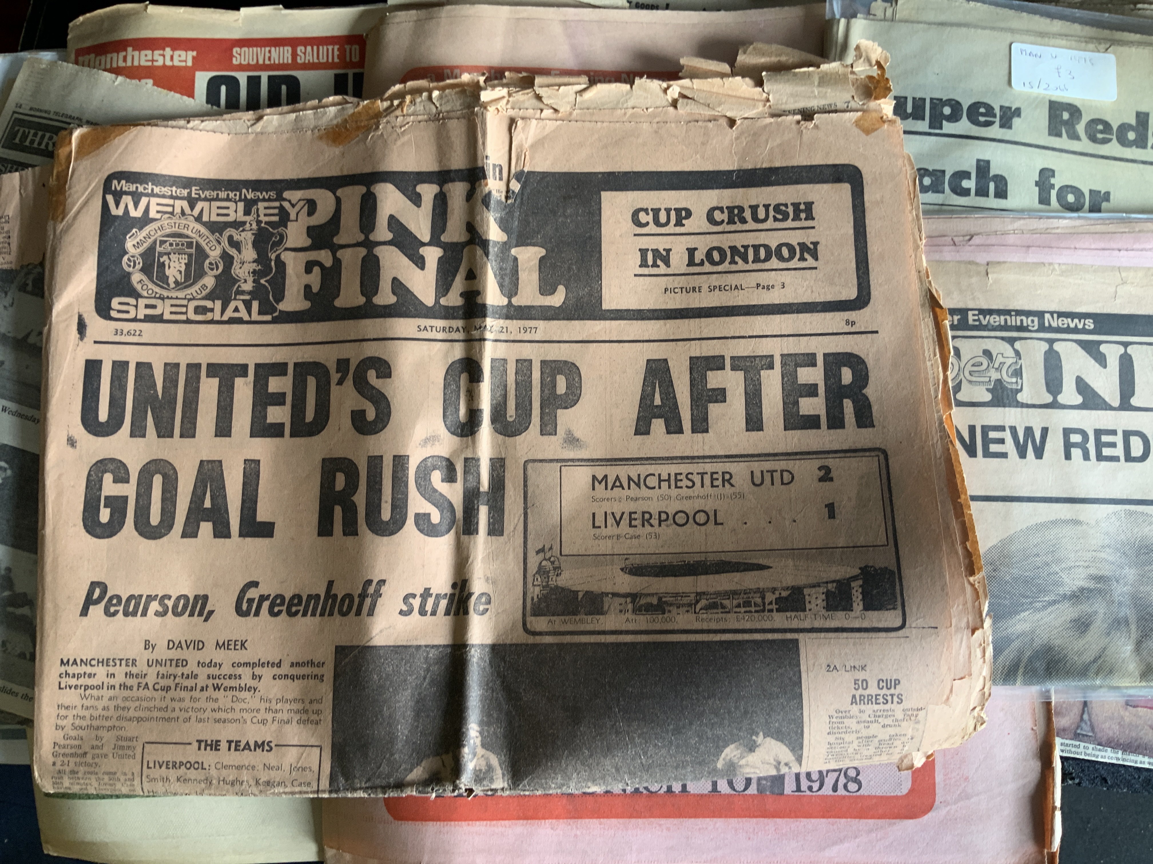 Manchester United Football Newspapers: Large box containing wide assortment with at least half featuring Man Utd in a few eras. (Box)