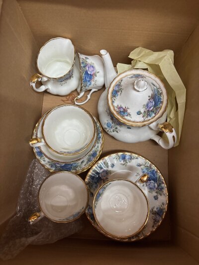 A royal Albert tea set- NO RESERVE