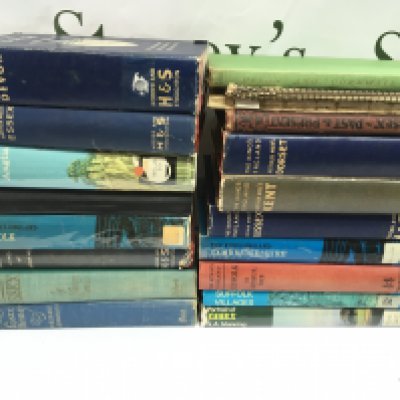 A collection of books on Essex and other county's. NO RESERVE