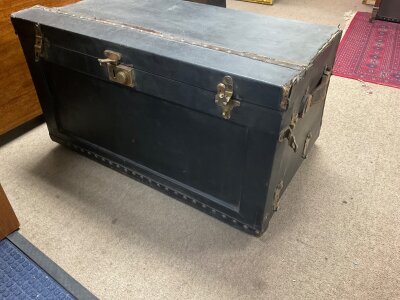 A American  travelling car trunk with brass locks and leather handles , 80 cm x 46 cm