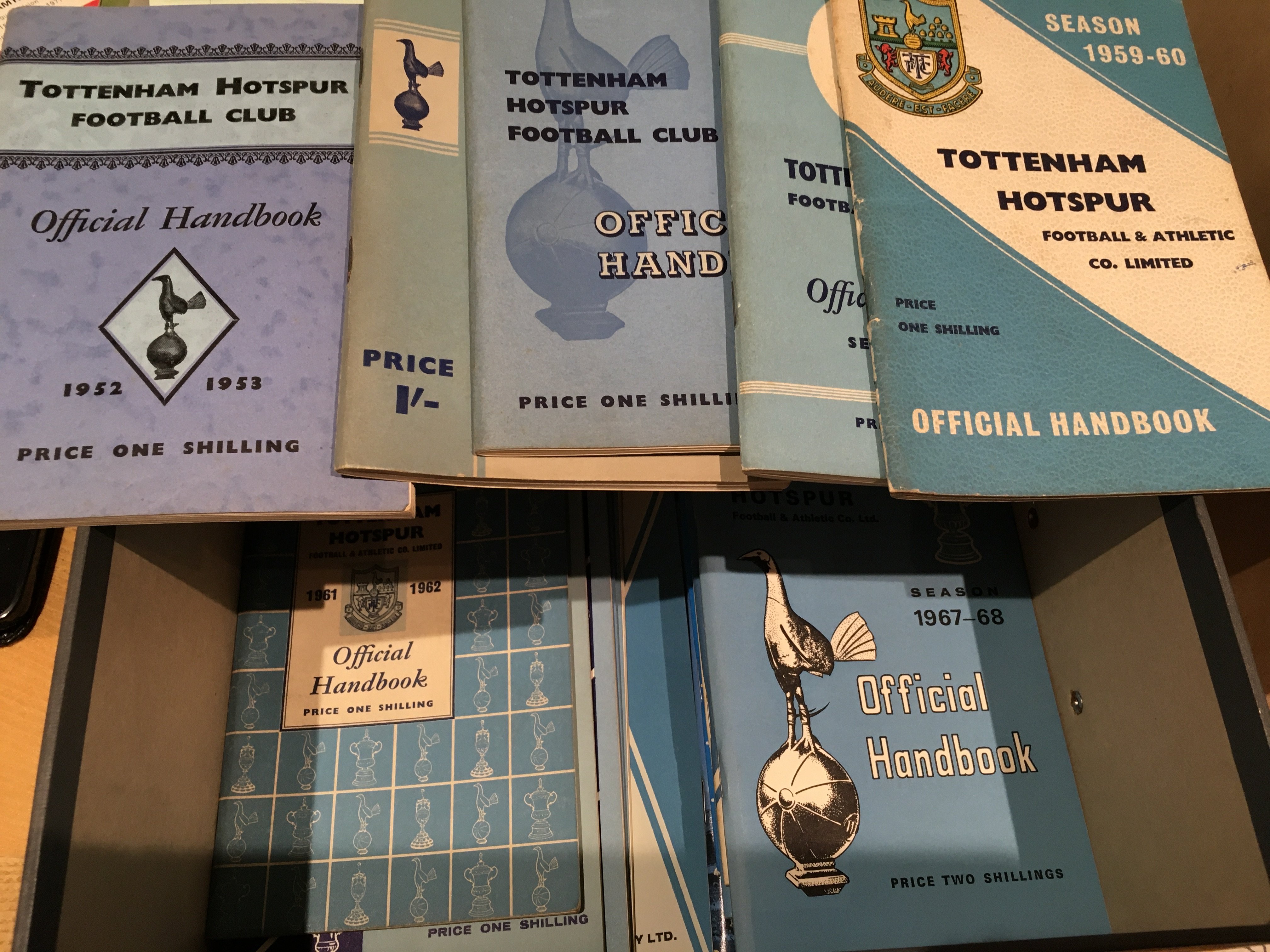 Tottenham Football Handbook Collection: Excellent condition to include 51/52 52/53 53/54 57/58 59/60 then a complete run from 61/62 to 79/80. (24)