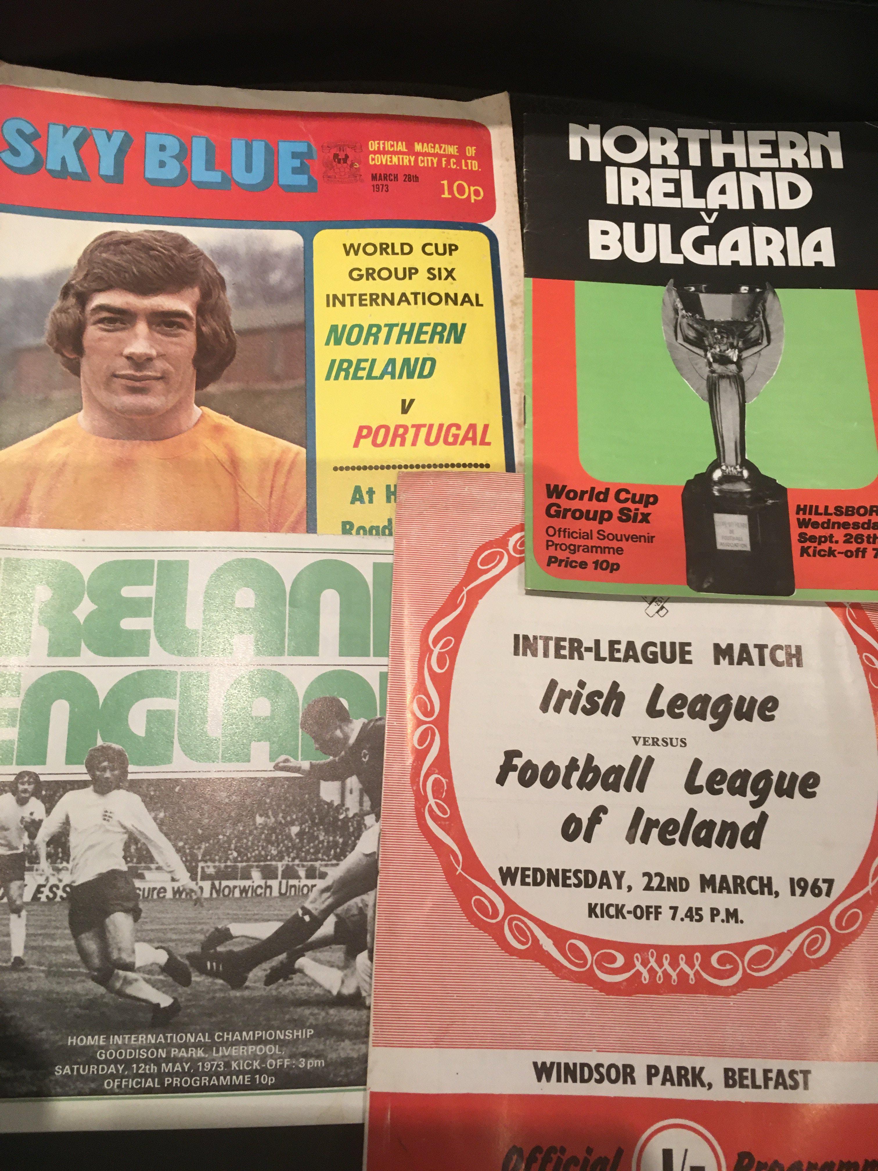 International Football Programmes: Home nations home programmes from various eras excluding England. Scotland x 49, Republic Of Ireland x 7, Northern Ireland x 29, Wales x 45 plus some Inter League matches. Excellent from the 50s onwards. (est 140)