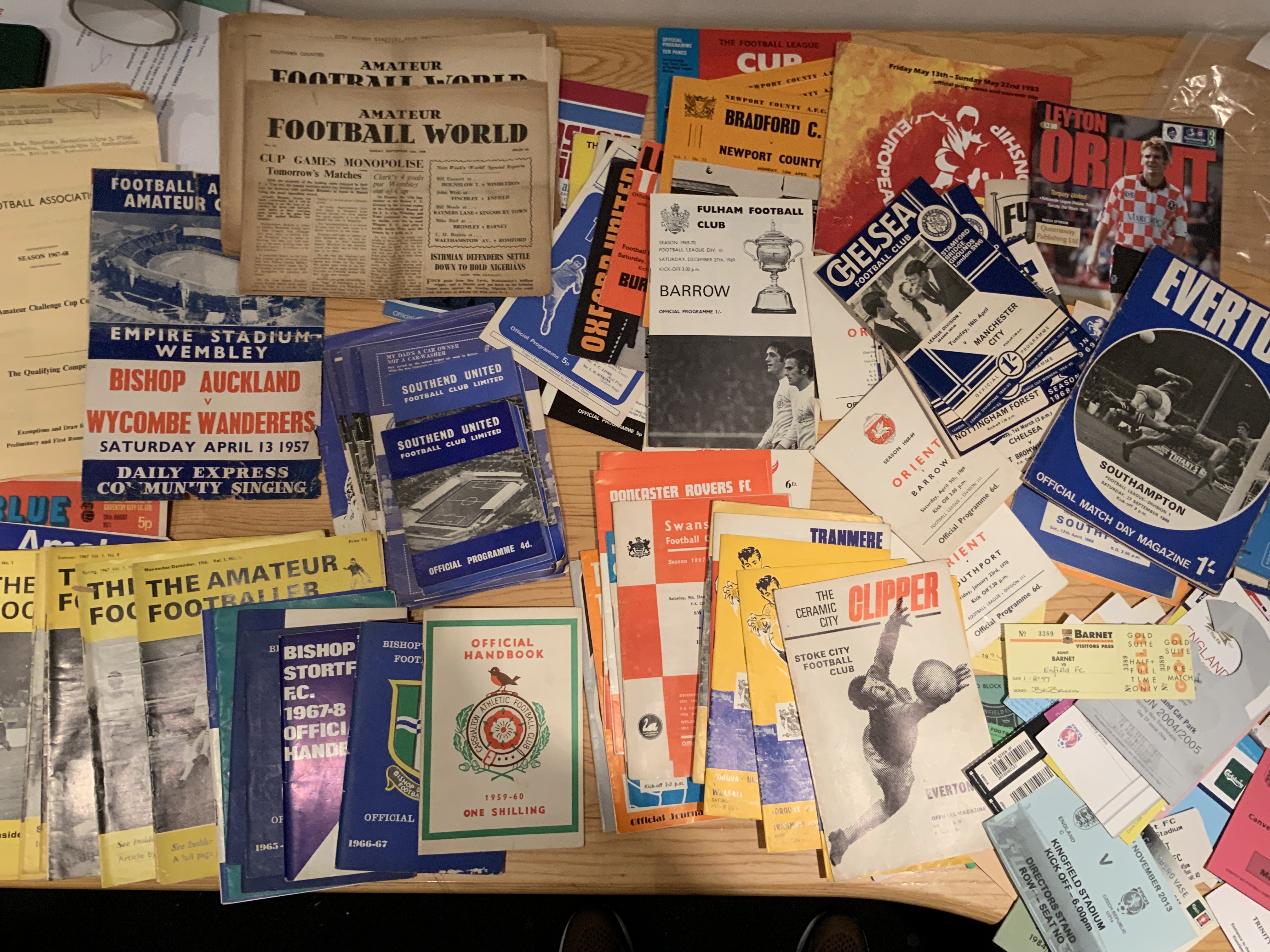 Football Programme + Non League Handbook Collection: Handbooks from the late 50s and 60s to include Carshalton Enfield Bishops Stortford and Bath. 60s home programmes of Southend Chelsea Bradford City and others. Amateur Footballer magazines x 12 from volumes 1 + 2, Amateur Football World from the 40s and FA paperwork from the 60s regarding non league cup draws plus some tickets.