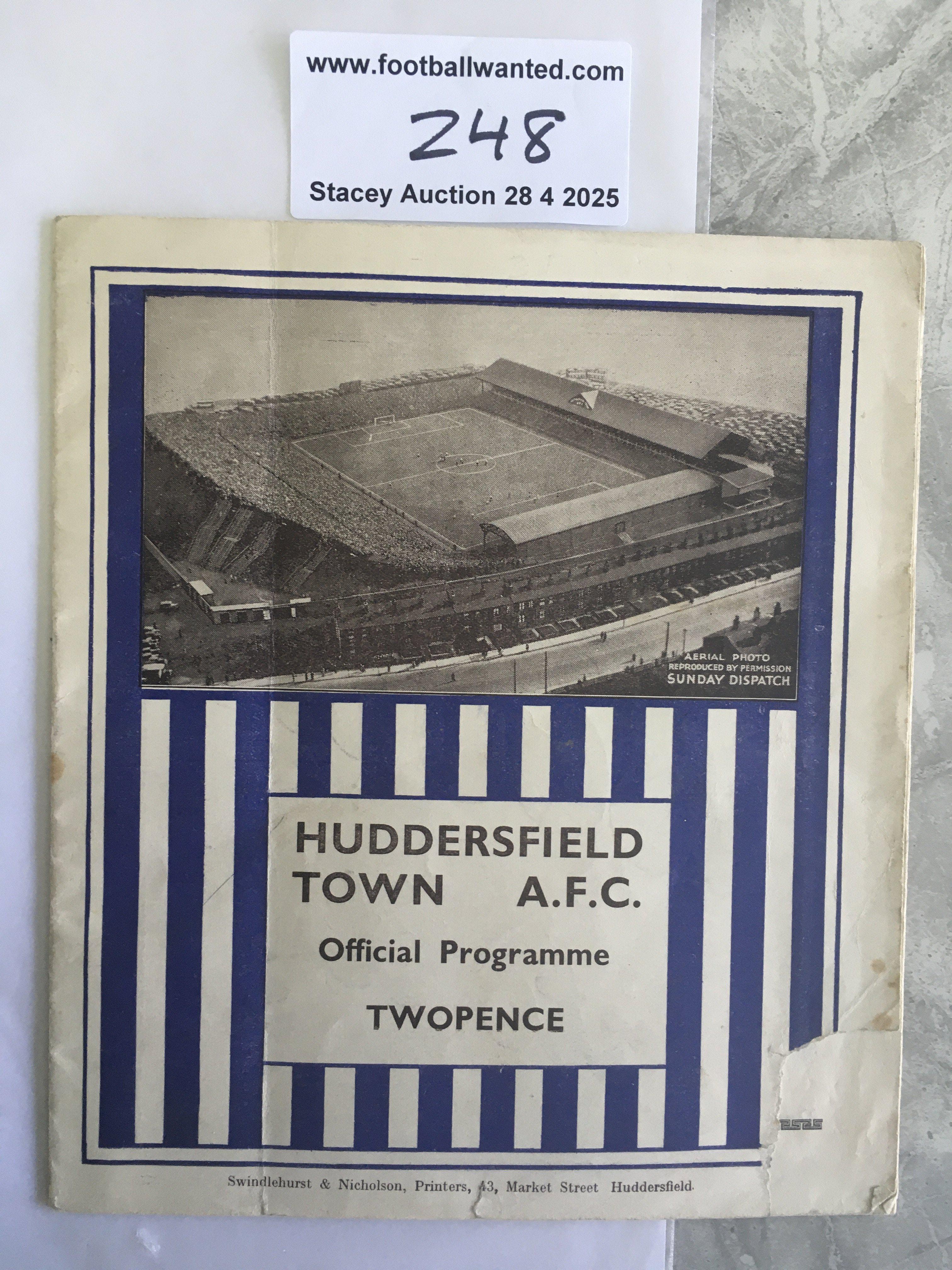 33/34 Huddersfield v Sheffield Wednesday Football Programme: First division match with no team changes but a piece missing from cover in bottom right corner. Fold.