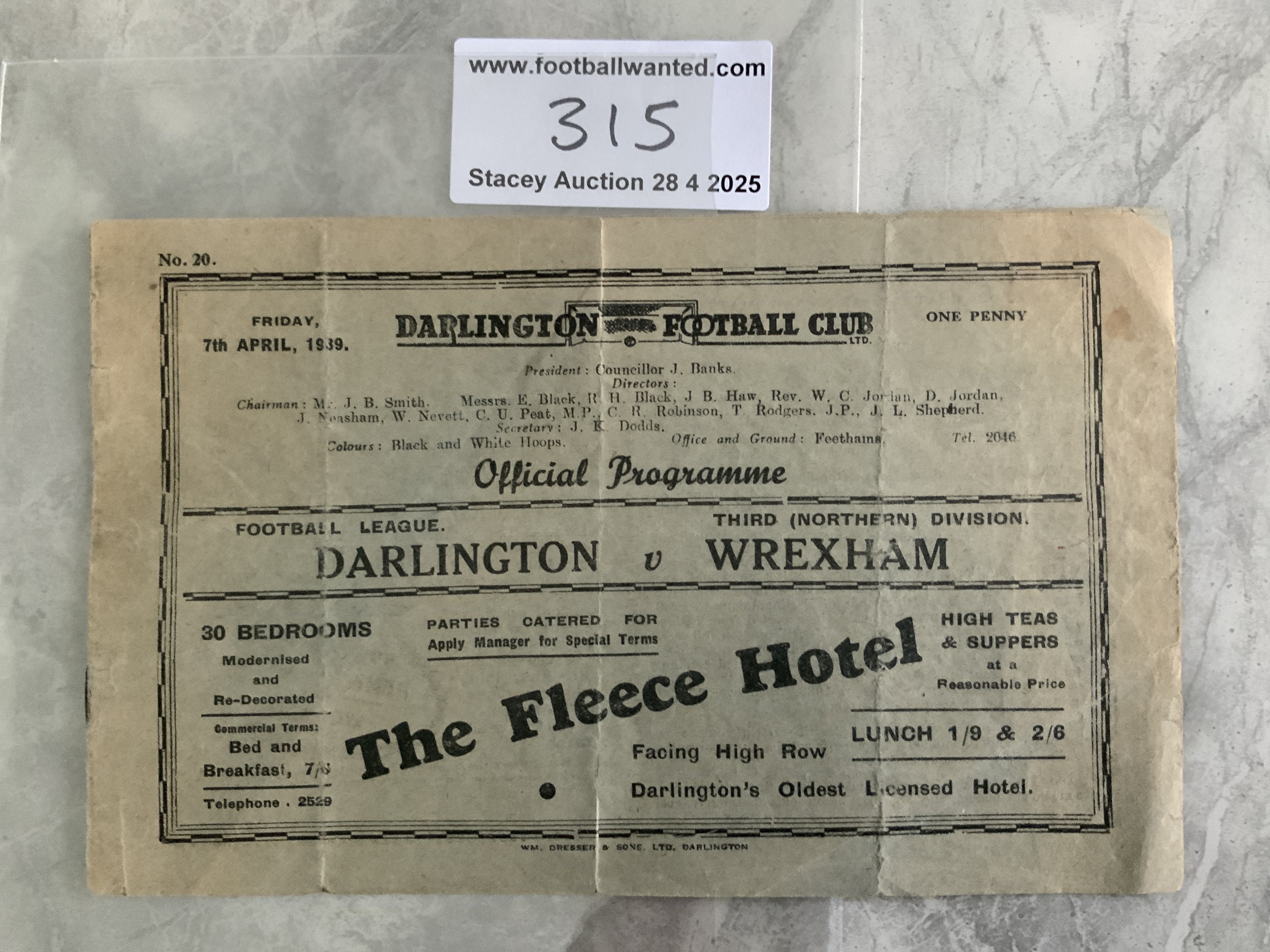 38/39 Darlington v Wrexham Football Programme: Fair condition Division Three programme with no team changes. Wear to folds.