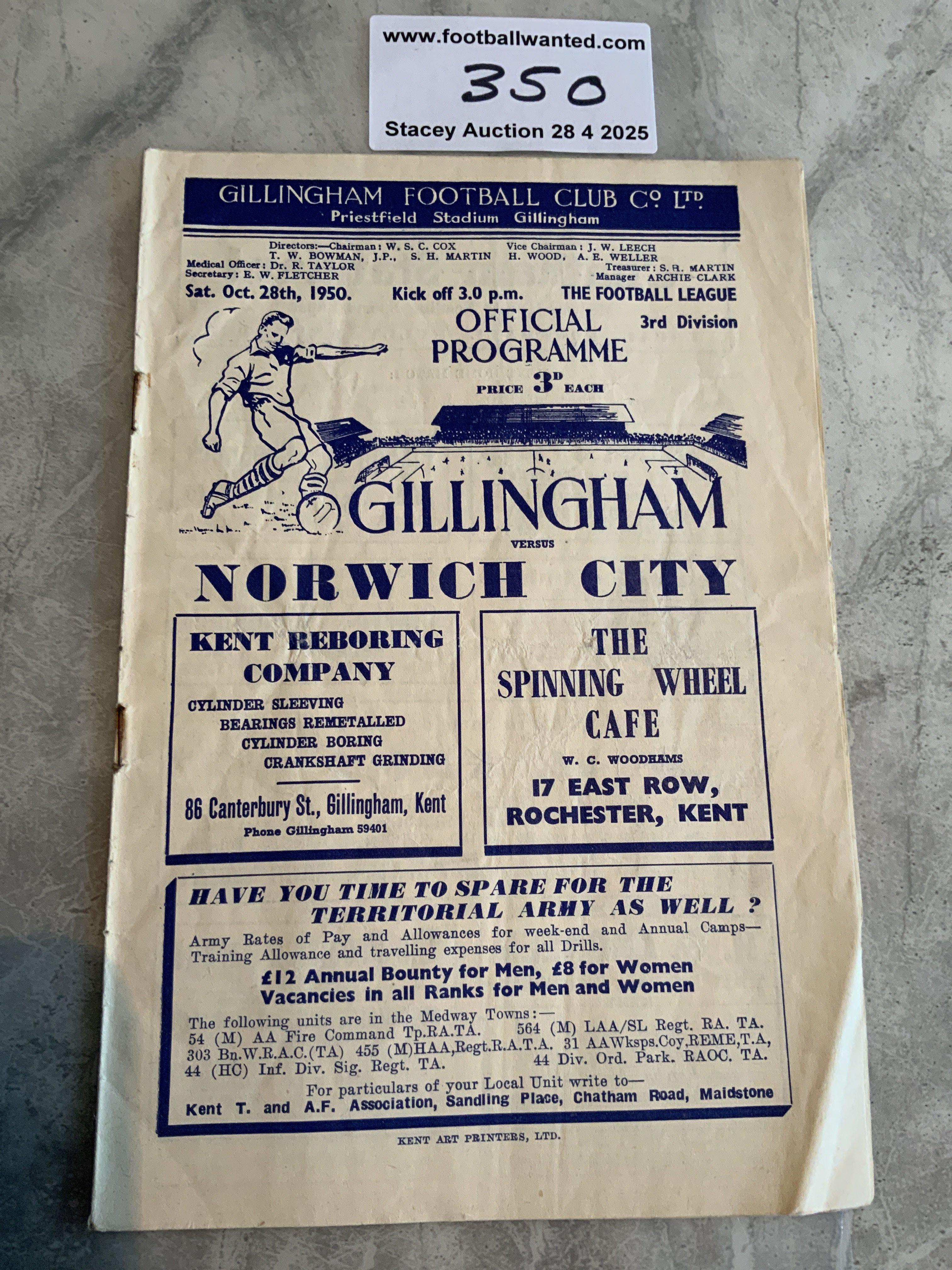 50/51 Gillingham v Norwich City Football Programme: Very good condition programme with no team changes. First season Football League for Gillingham after the war.