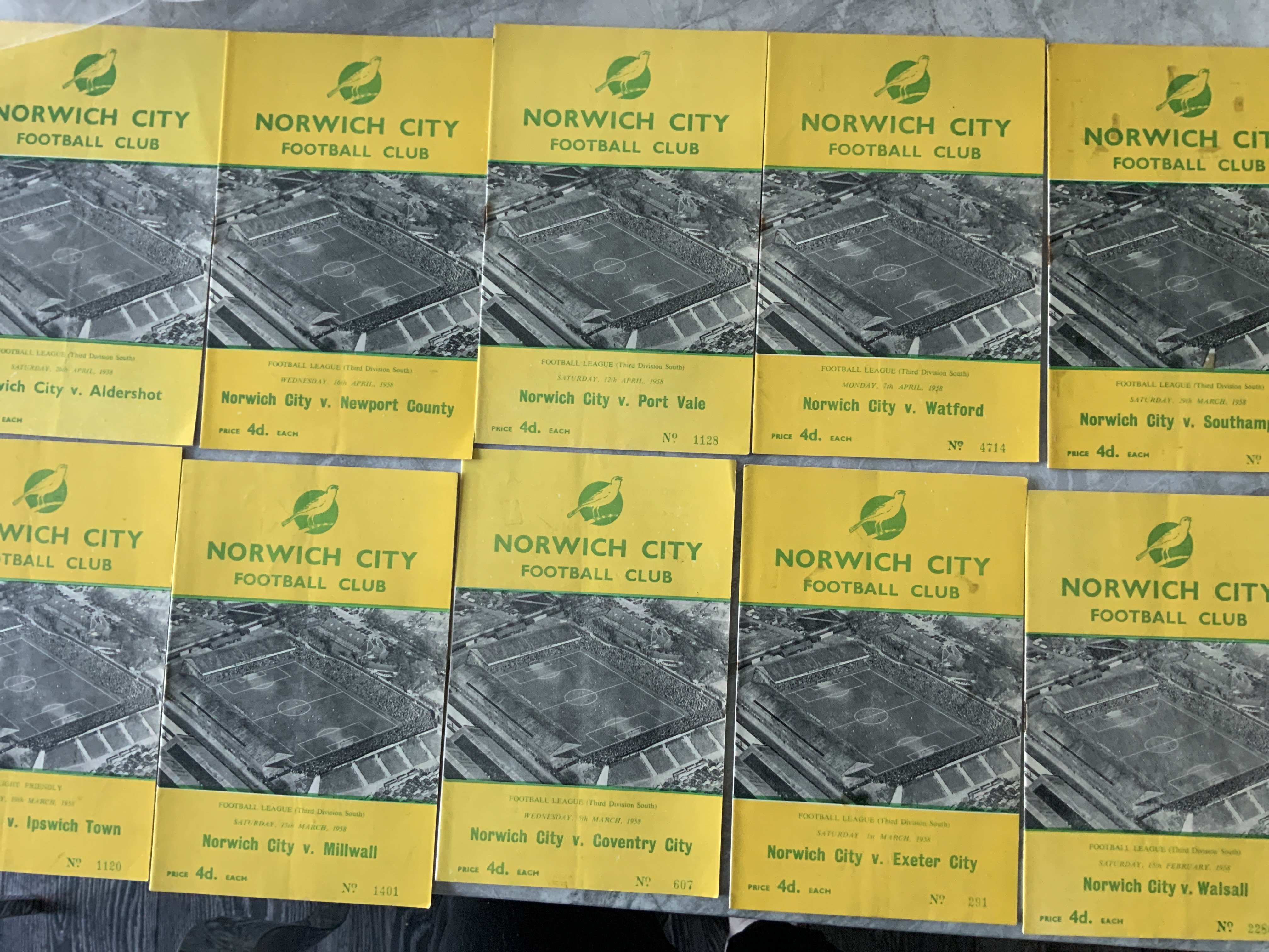 Norwich City 57/58 Home Football Programmes: Includes friendlies v Ipswich and Leicester. Very good to include 58/59 Ilford FA Cup. Instructions to sell. )15)