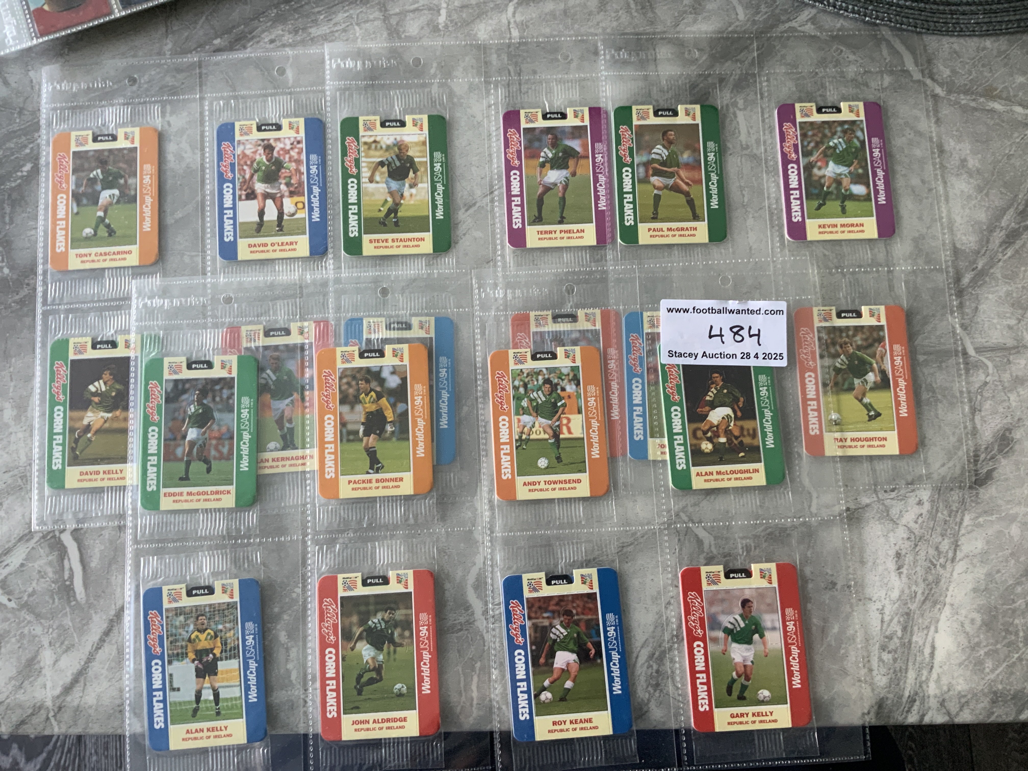 Kelloggs 1994 World Cup Republic Of Ireland Football Cards: Unopened complete set of 20 cards of the Eire players in mint condition. (20)