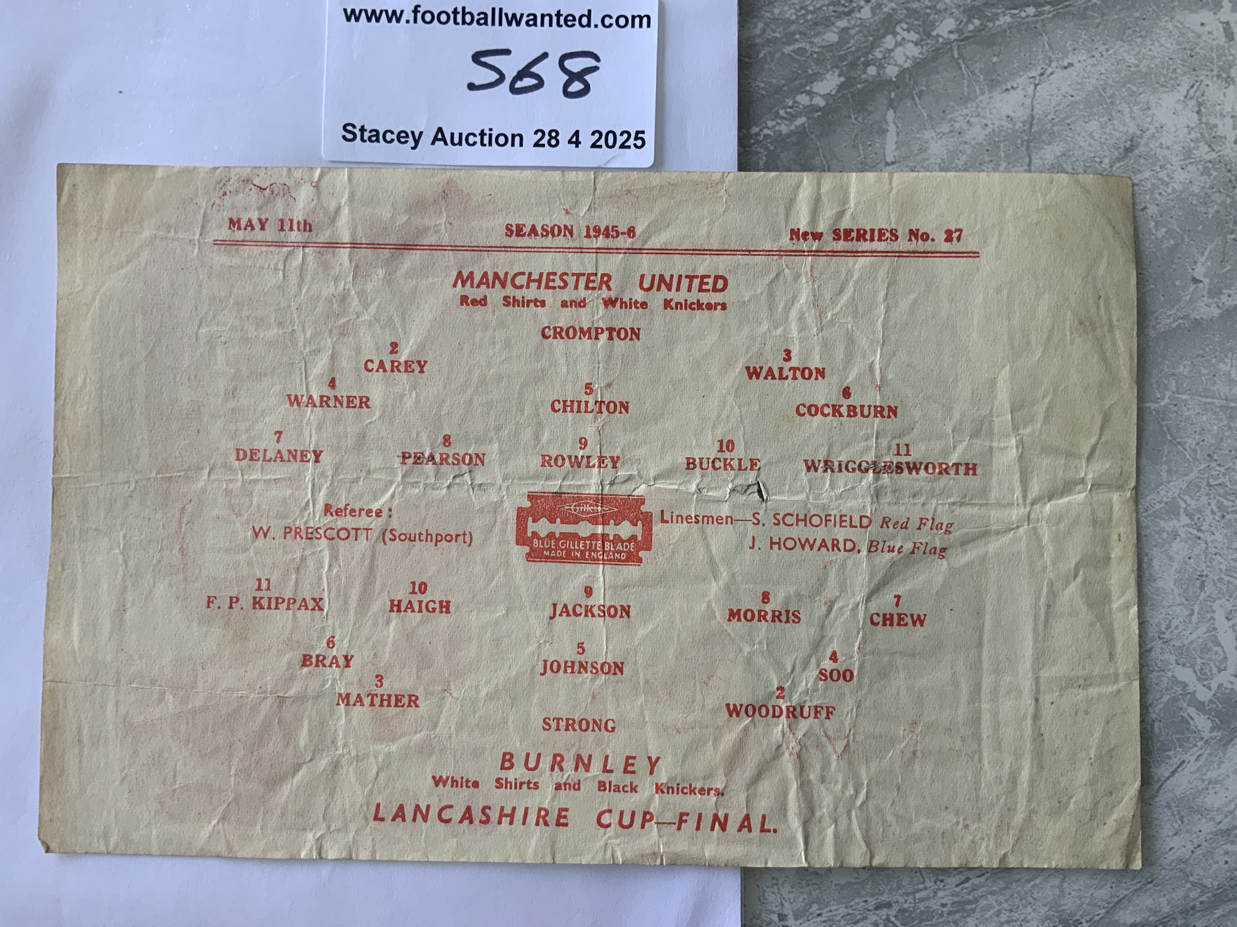 45/46 Manchester United v Burnley Lancs Cup Football Programme: Fair/good condition with no team changes. Fold and creasing.