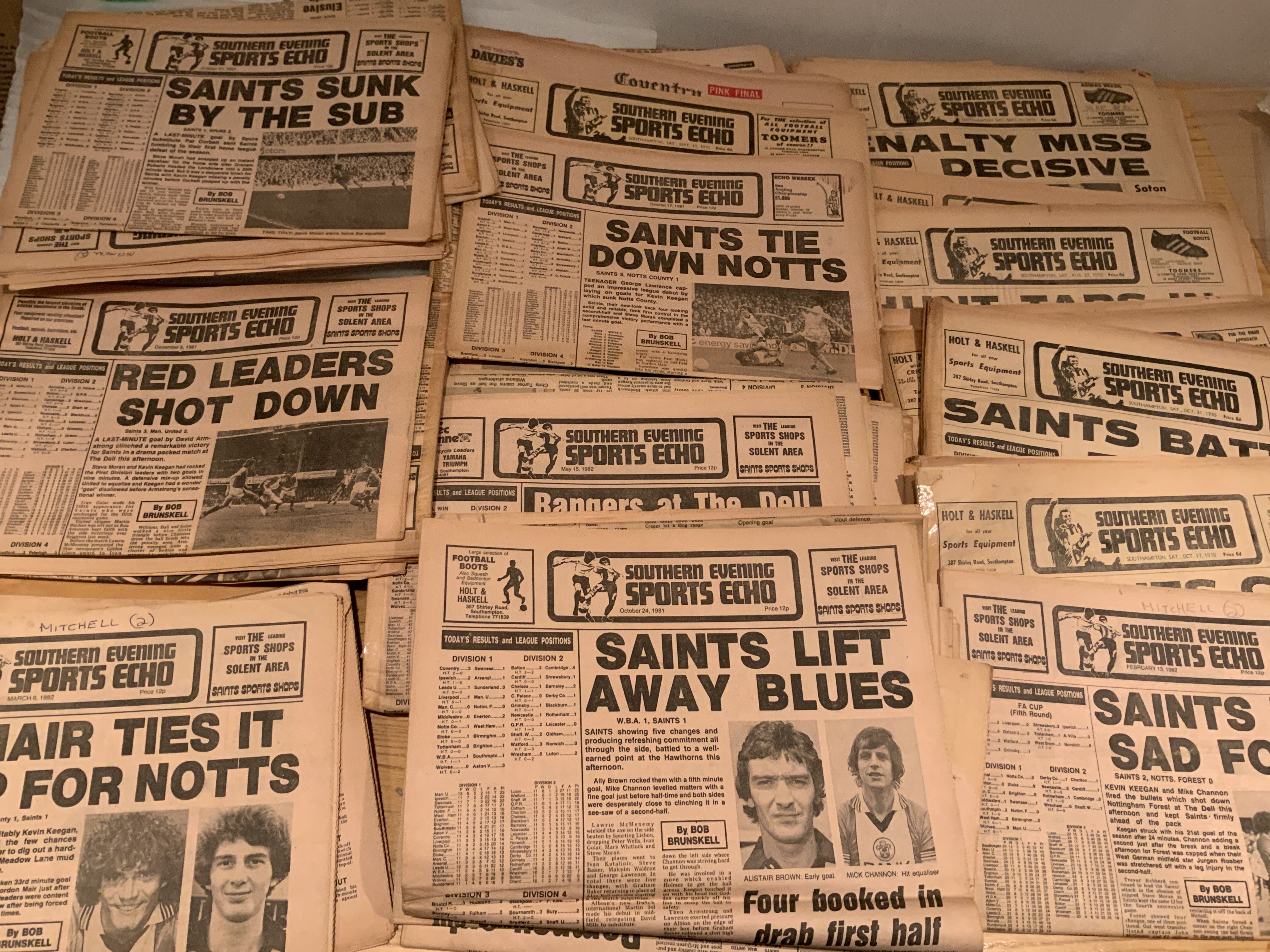 Southampton Southern Evening Sports Echo Football Newspapers: From the late 70s and early 80s with a few earlier. Whole newspapers covering football with an emphasis on the Saints. (est 50)