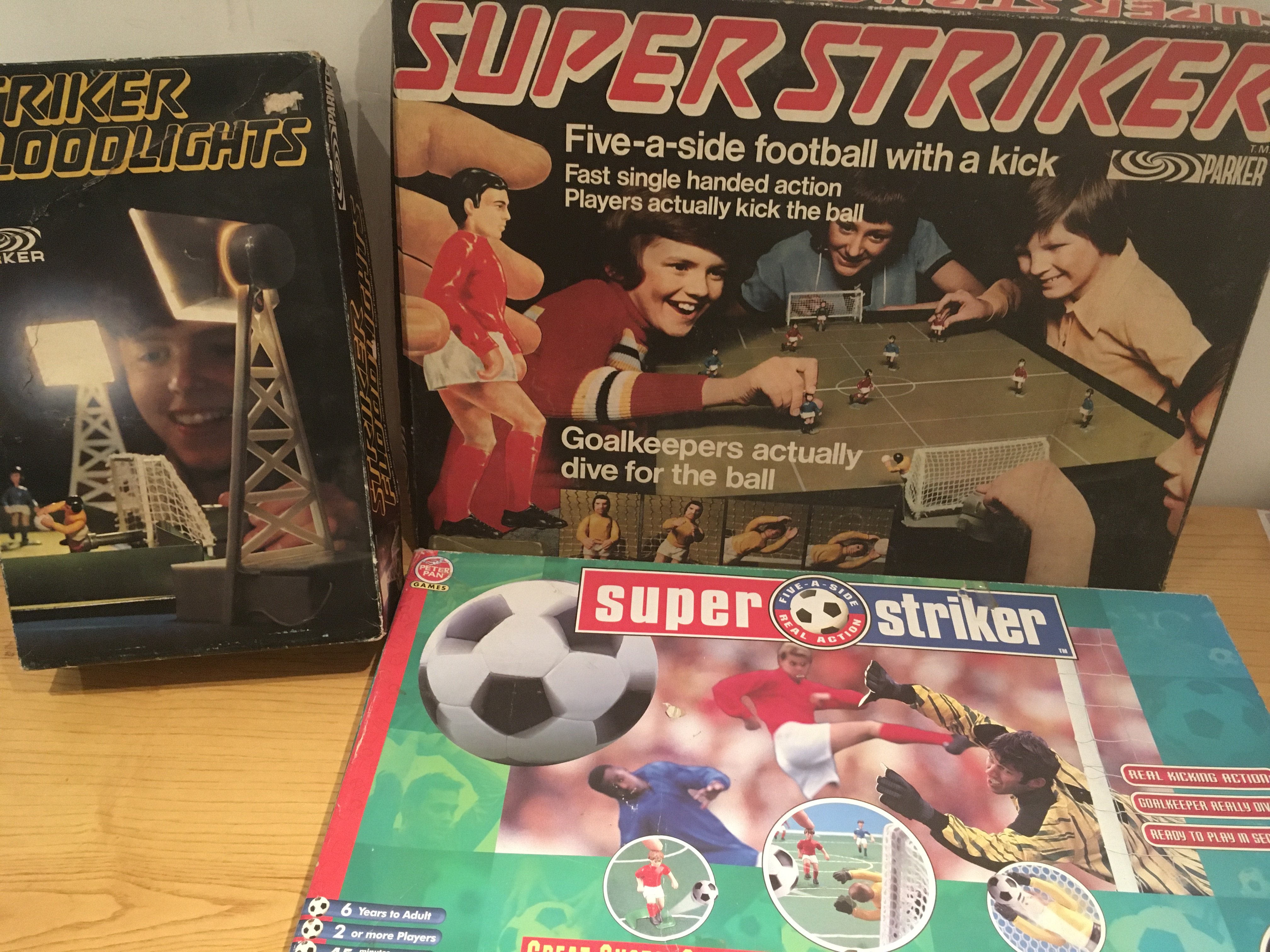 Vintage Super Striker Boxed Games + Floodlights: Comprises of 2 Five A Side sets from different eras and floodlights. Unchecked but looks all there. (3)