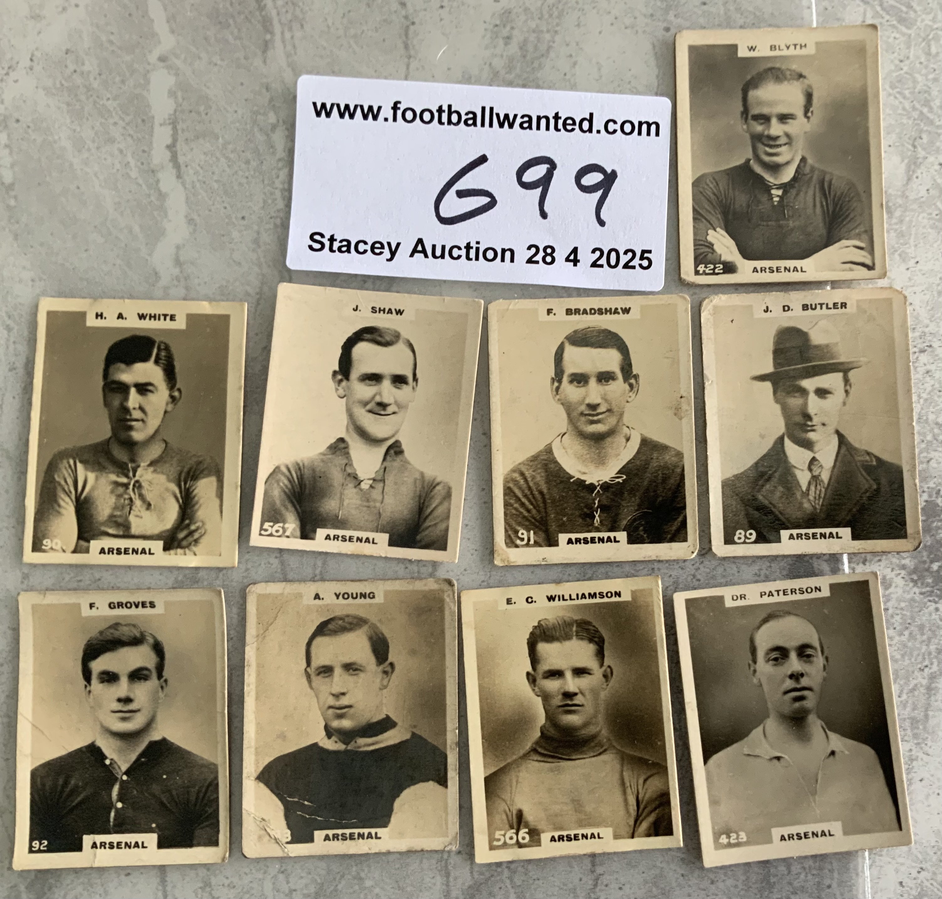 Arsenal 1920 - 1921 Pinnace Football Cards: 9 cards in mainly good condition from the set to include Young and Shaw. (9)