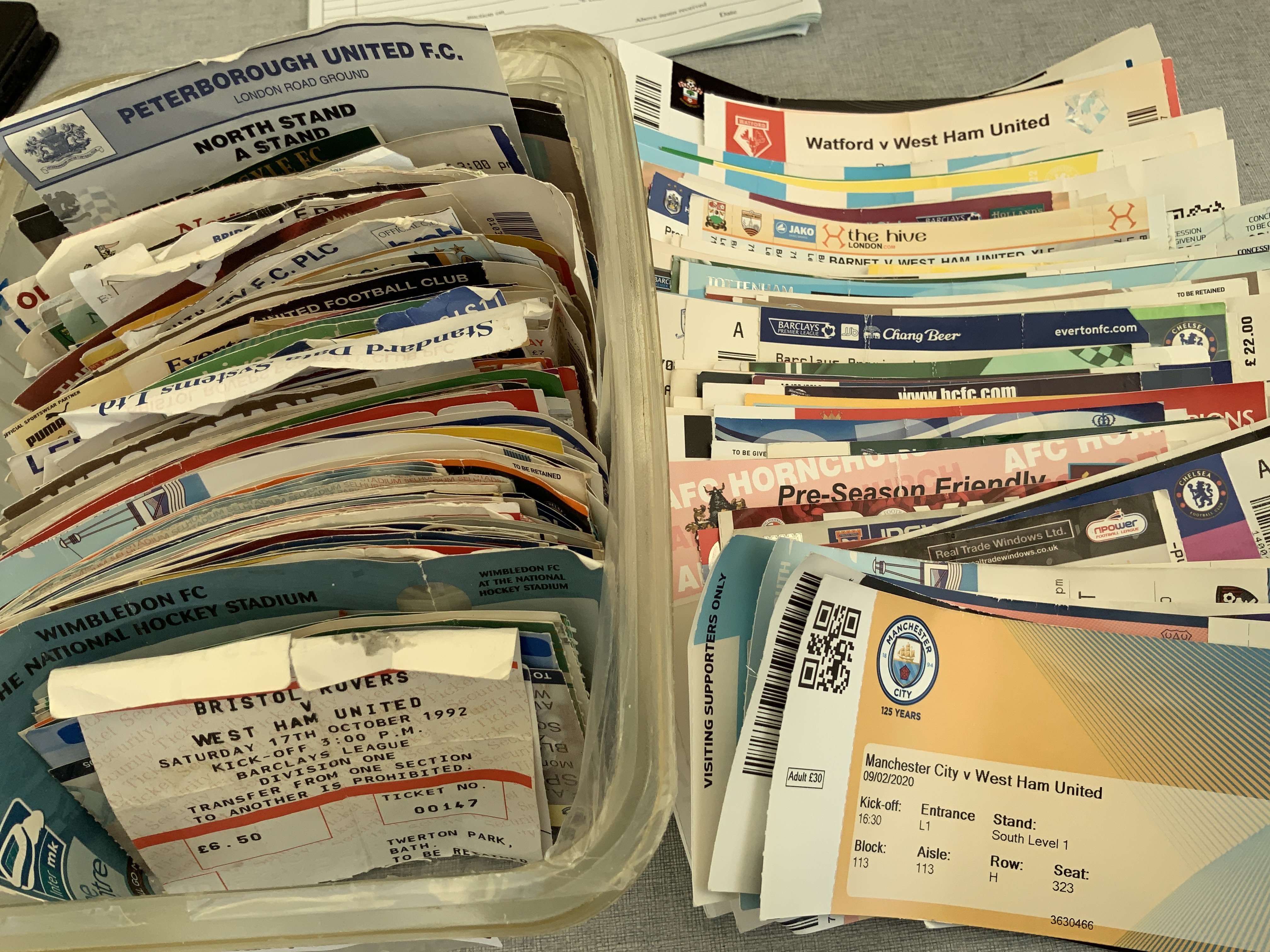 West Ham Away Football Tickets: Quantity from the 90s onwards up to the covid years of 2020. Majority good with many folded. C/W a complete run of season ticket books from 89/90 to 94/05. (est 400)