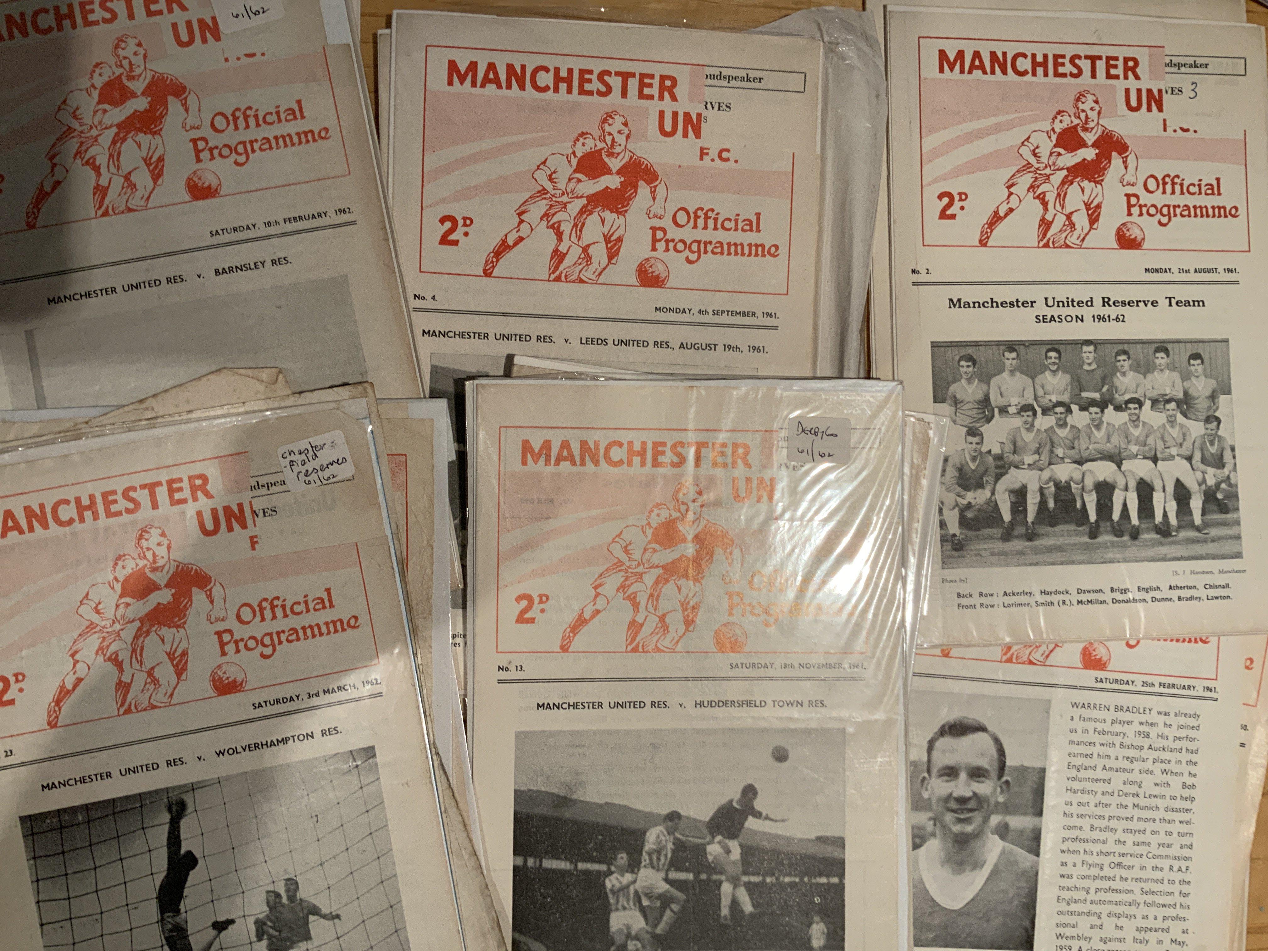Manchester United Lancashire Cup + Reserve Football Programmes: Home and away Lancs Cup from 58/59 to 81/82. Around 70 reserves are mainly from 60/61 to 83/84 with 61/62 and 62/63 being possibly complete. Many with tokens missing. (90+)