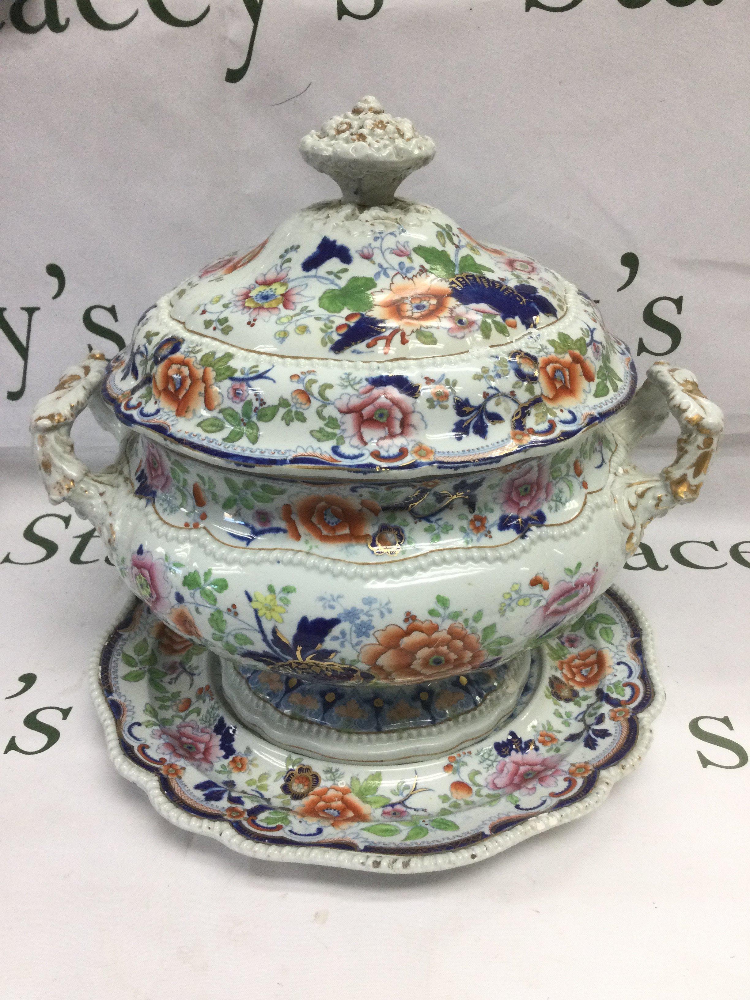 A large Victorian tureen and cover with floral and giltwork decoration. Shipping category D.