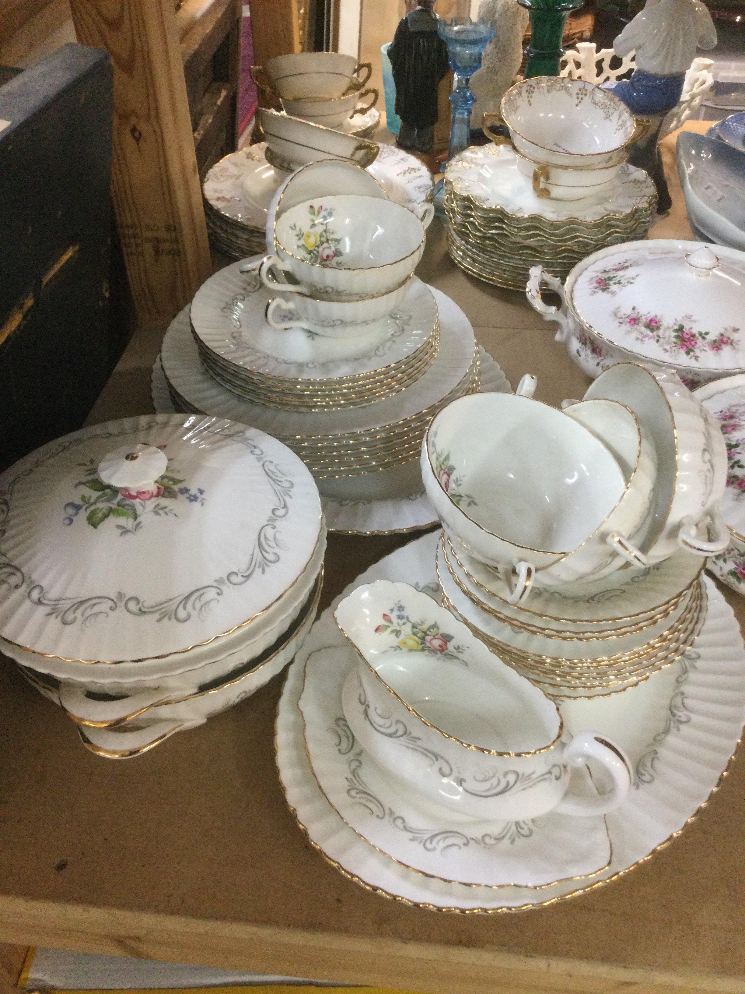 A Paragon tea and dinner service. Shipping category D.
