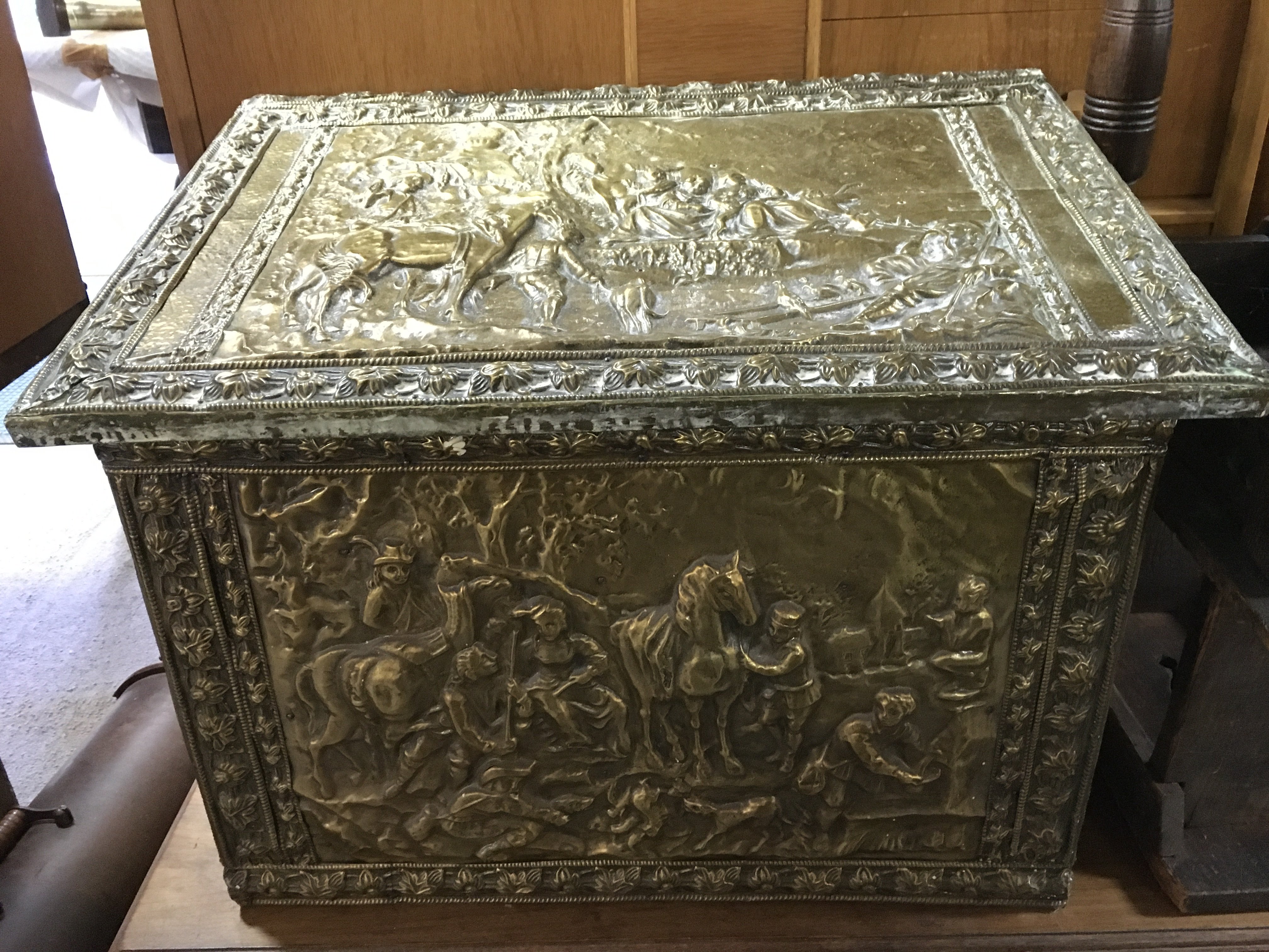 A brass log box 42x60x46cm