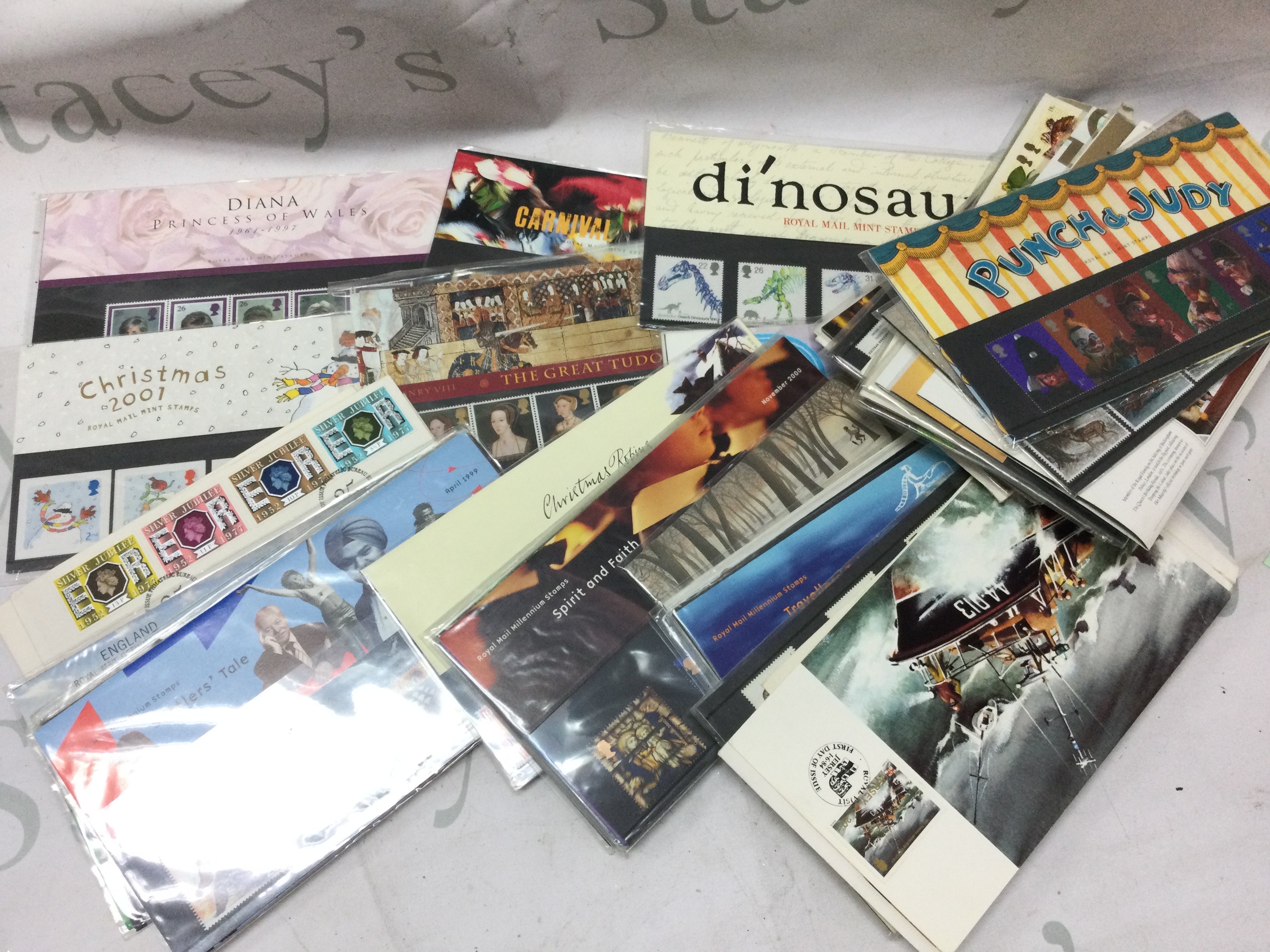 A collection of pictorial presentation packs and first day covers . Postage catb