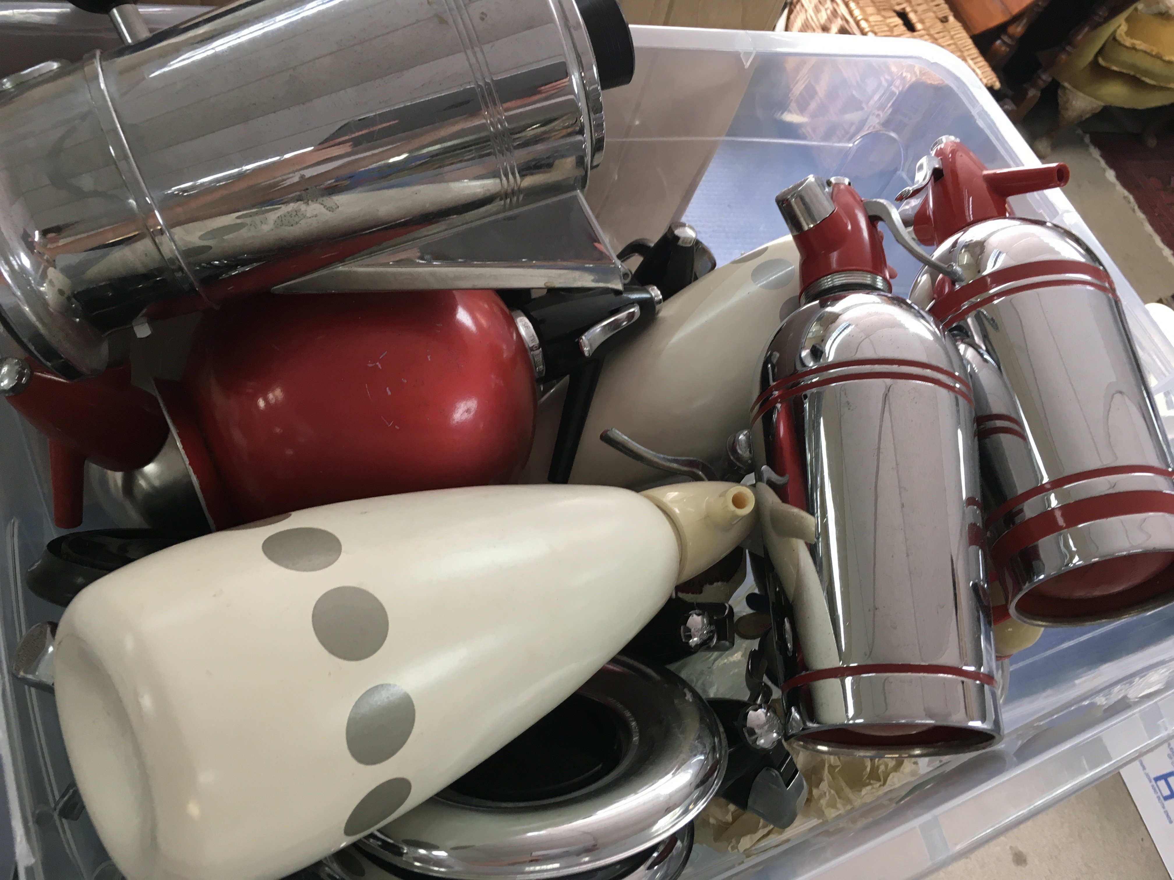 Vintage Soda siphons including sparklets, Bullpitt and sons wan bran chrome kettle. This lot cannot be posted