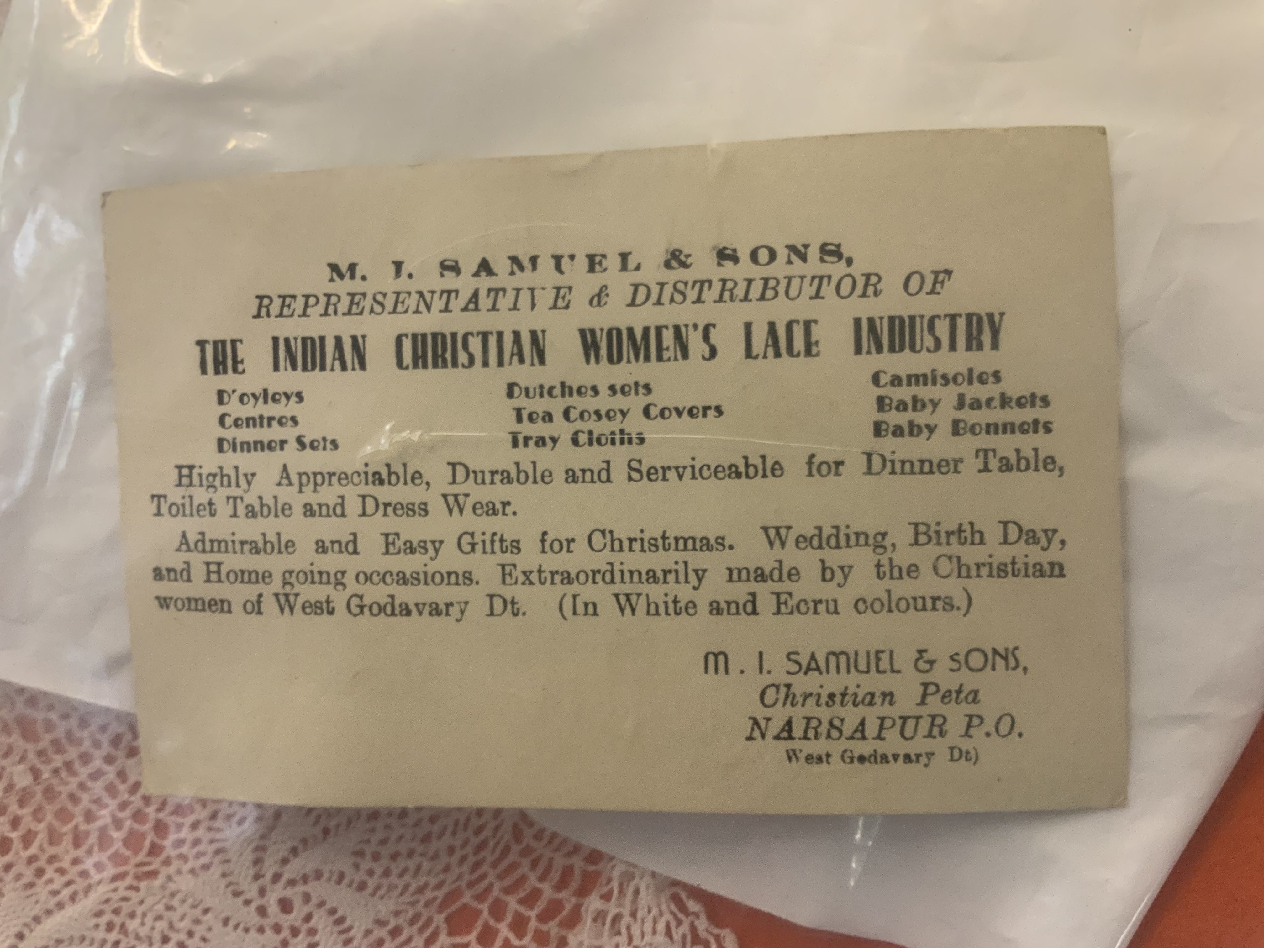 withdrawn - A good collection of linen and lace to include pieces from the Indian Christian Womens lace industry.