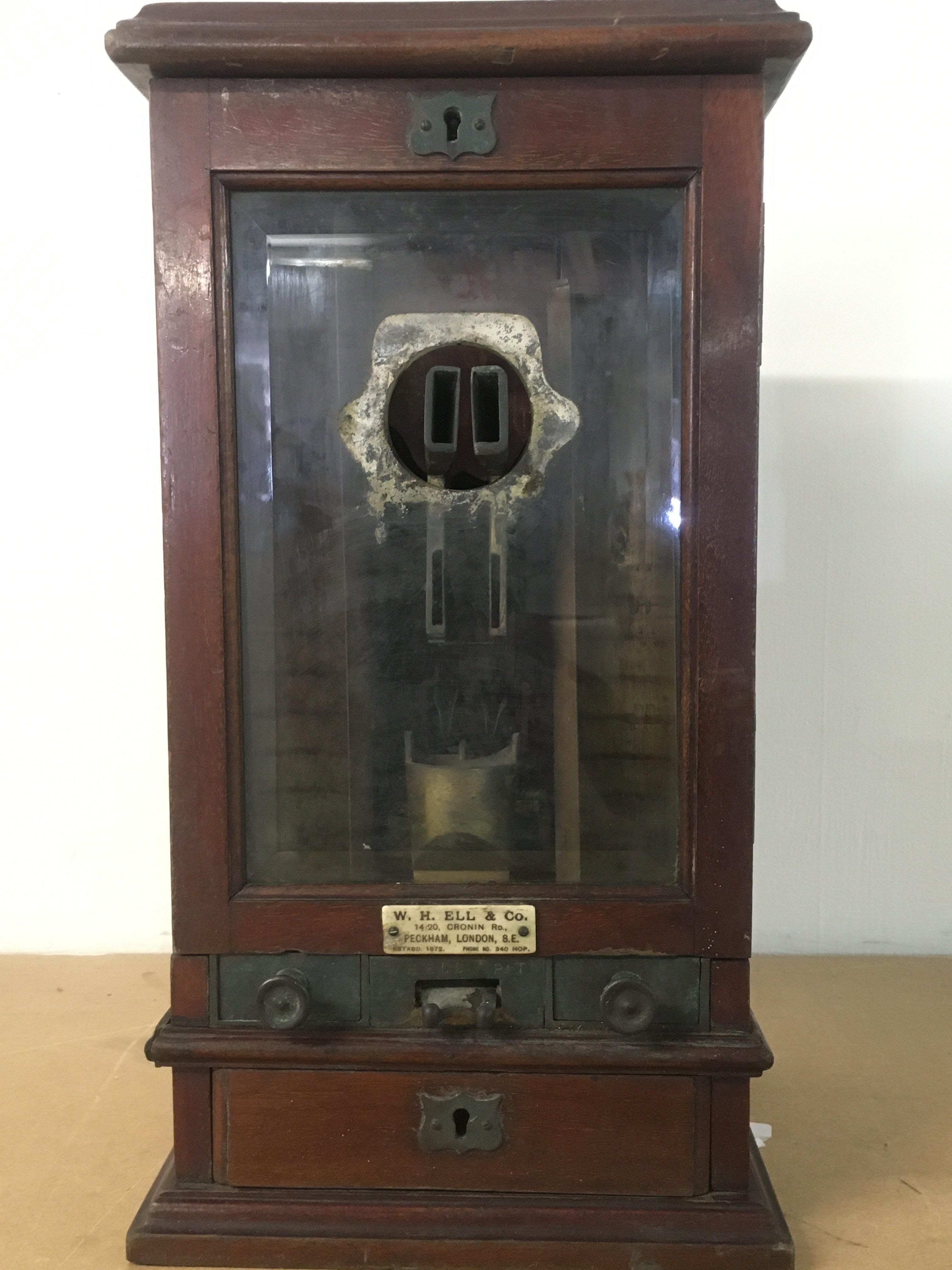 A Victorian W.H .Ells Safechek sovereign change machine. This lot cannot be posted