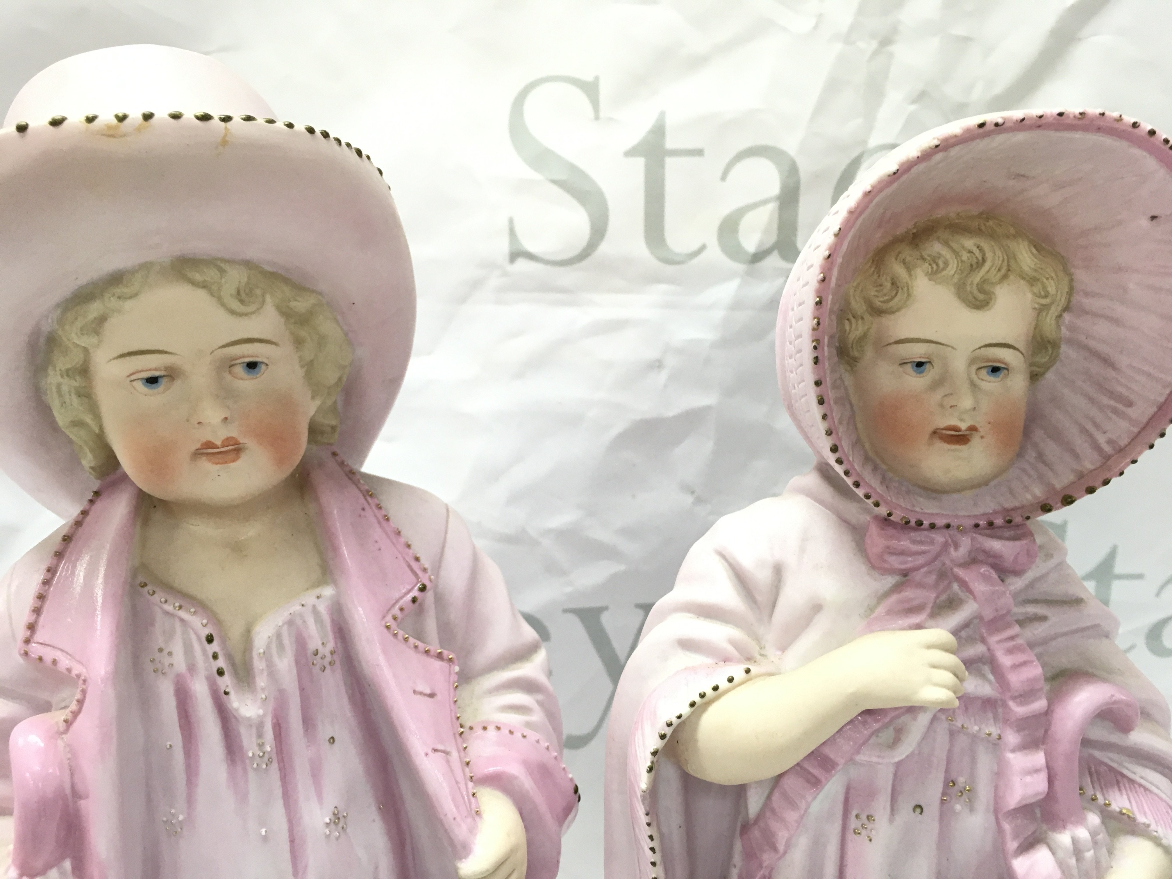 A pair of early 20th century Rudolstadt German Papa and Mama figures. 36cm tall. Restoration as seen. This lot cannot be posted- NO RESERVE