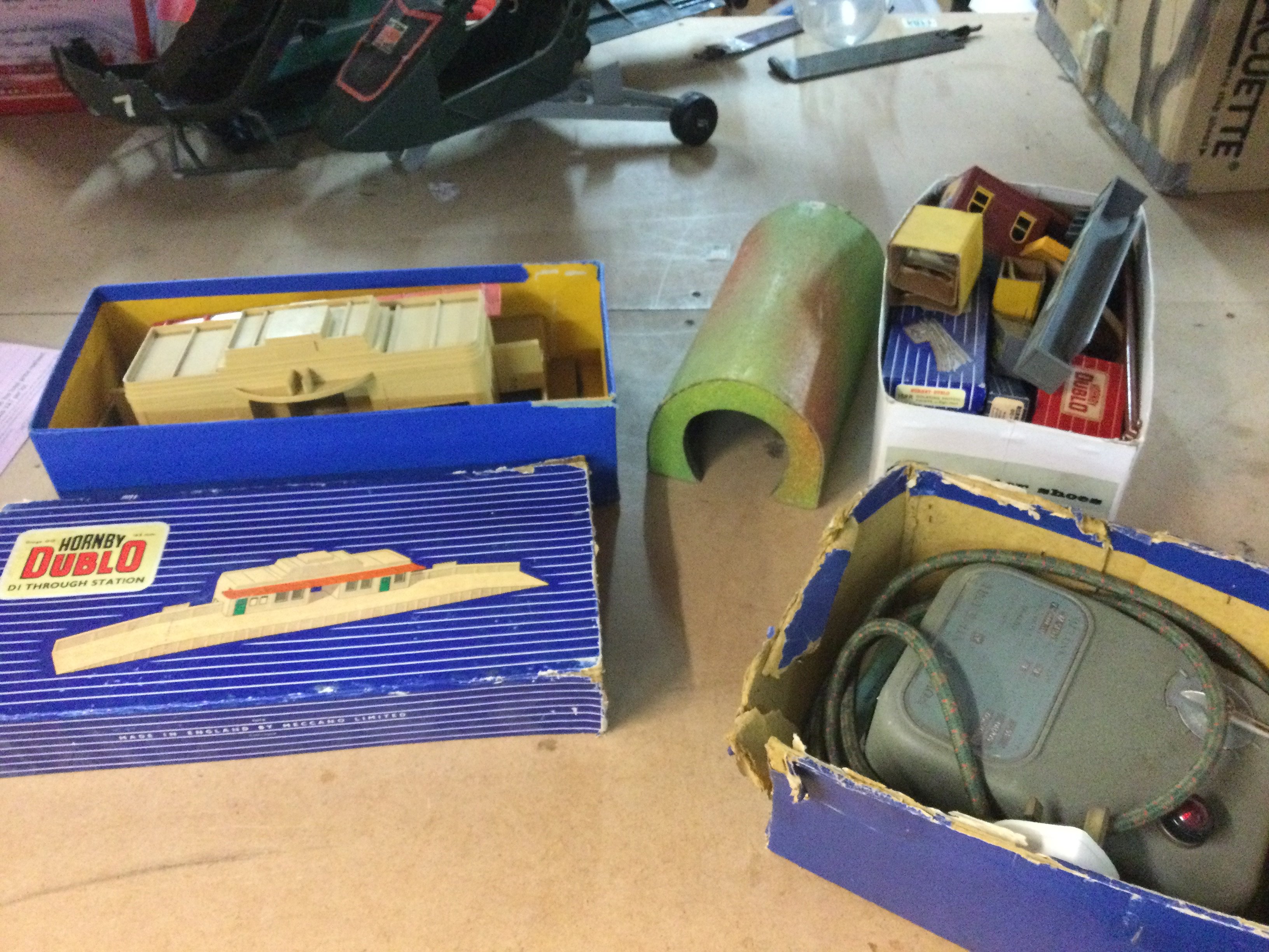 A boxed Hornby Duchess of Montrose train set, Dublo DI through station , Power control unit A3 etc . Postage category C- NO RESERVE