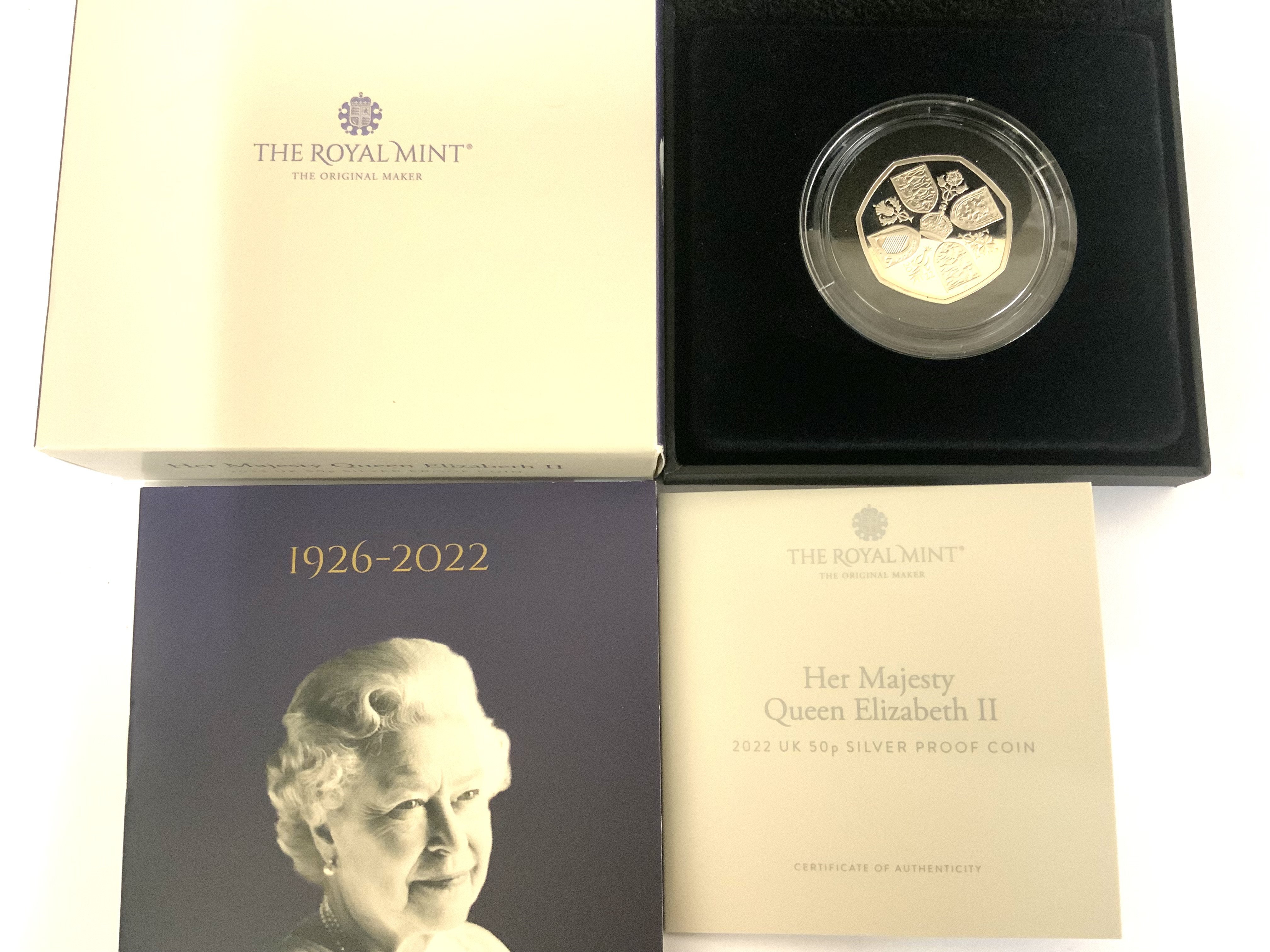 2022 Queen Elizabeth II Royal Mint issue 50P silver proof coin. (A)