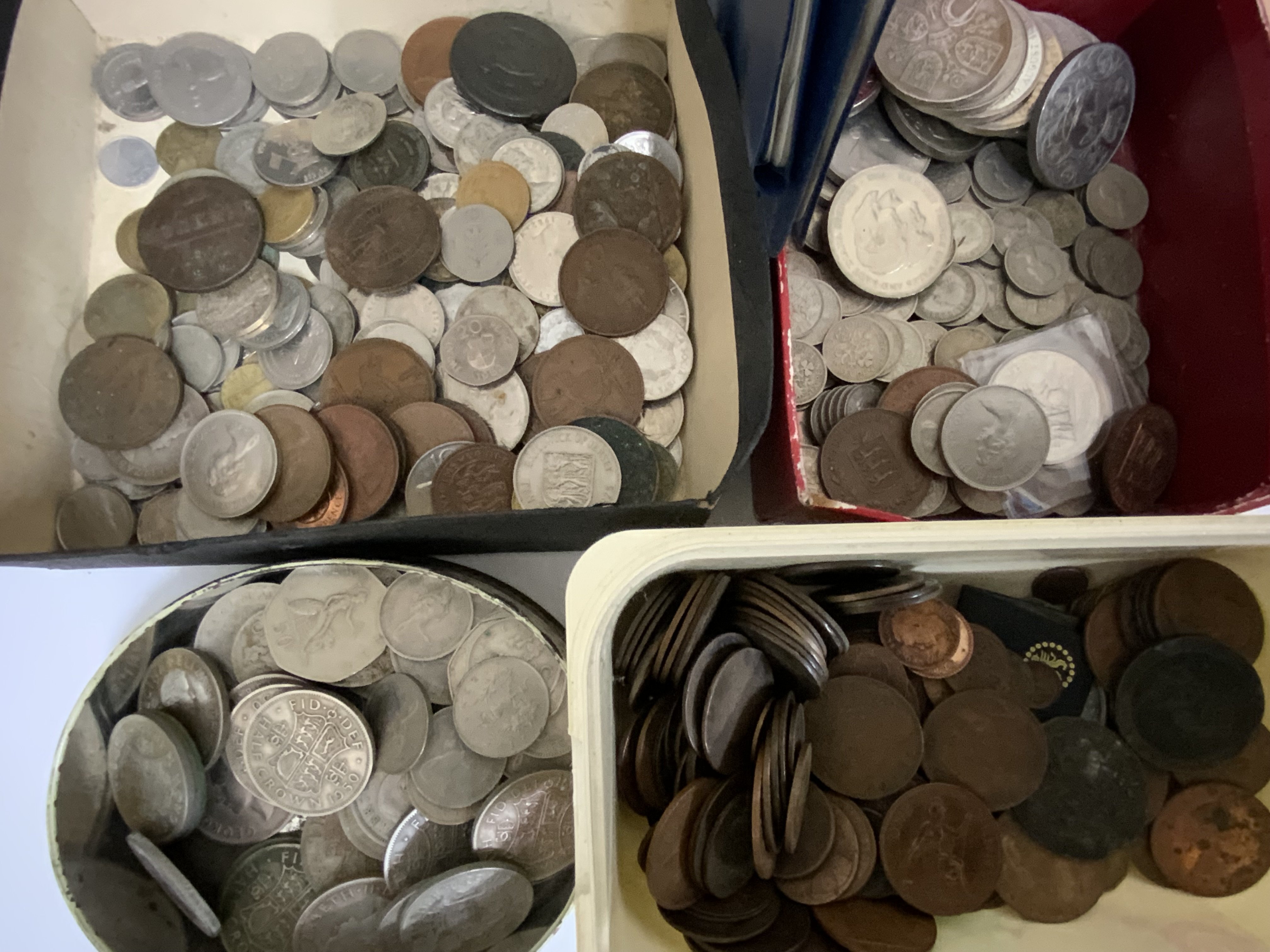 A mixed collection of British and World coinage.