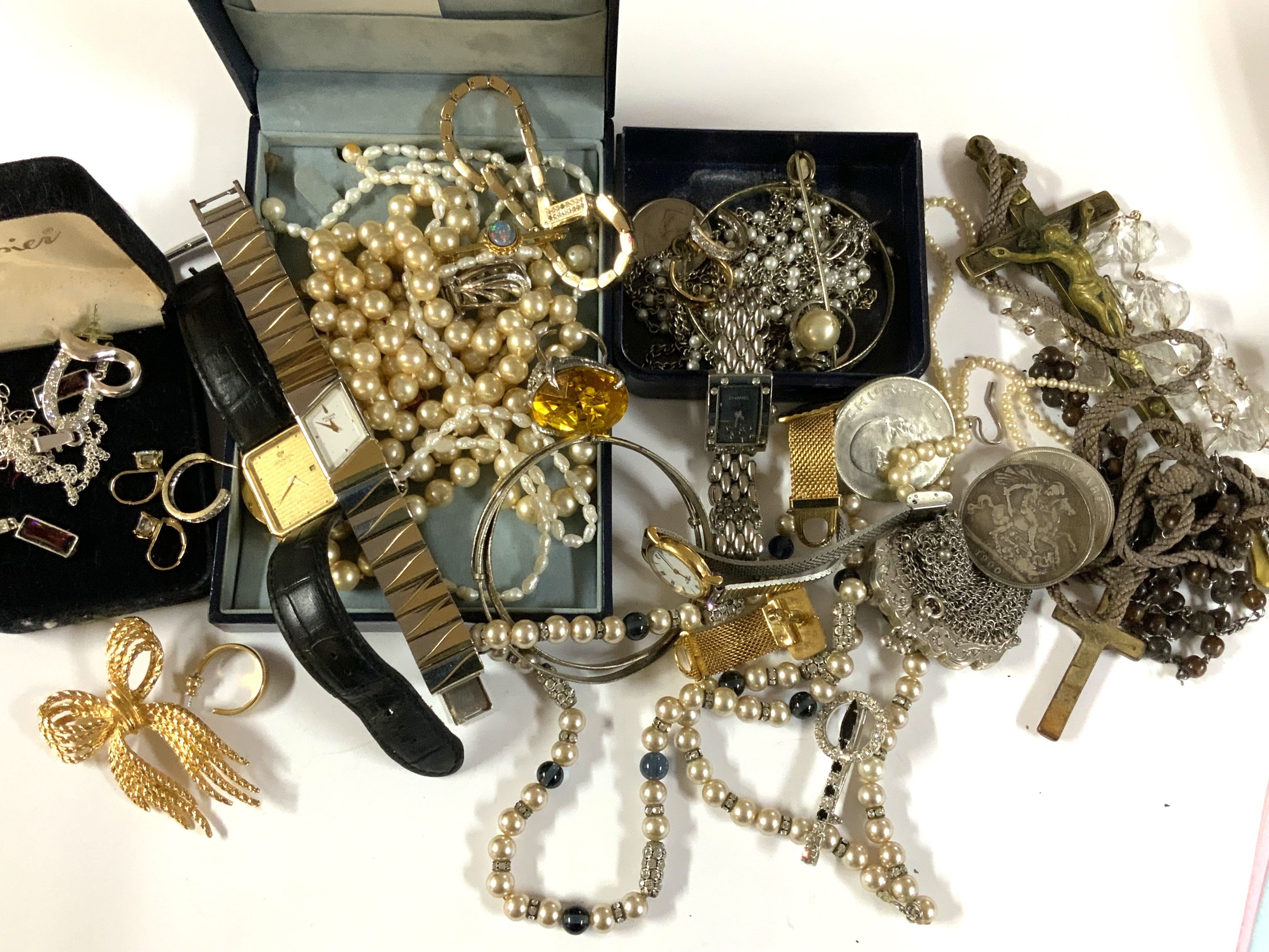 A mixed collection of costume jewellery etc.