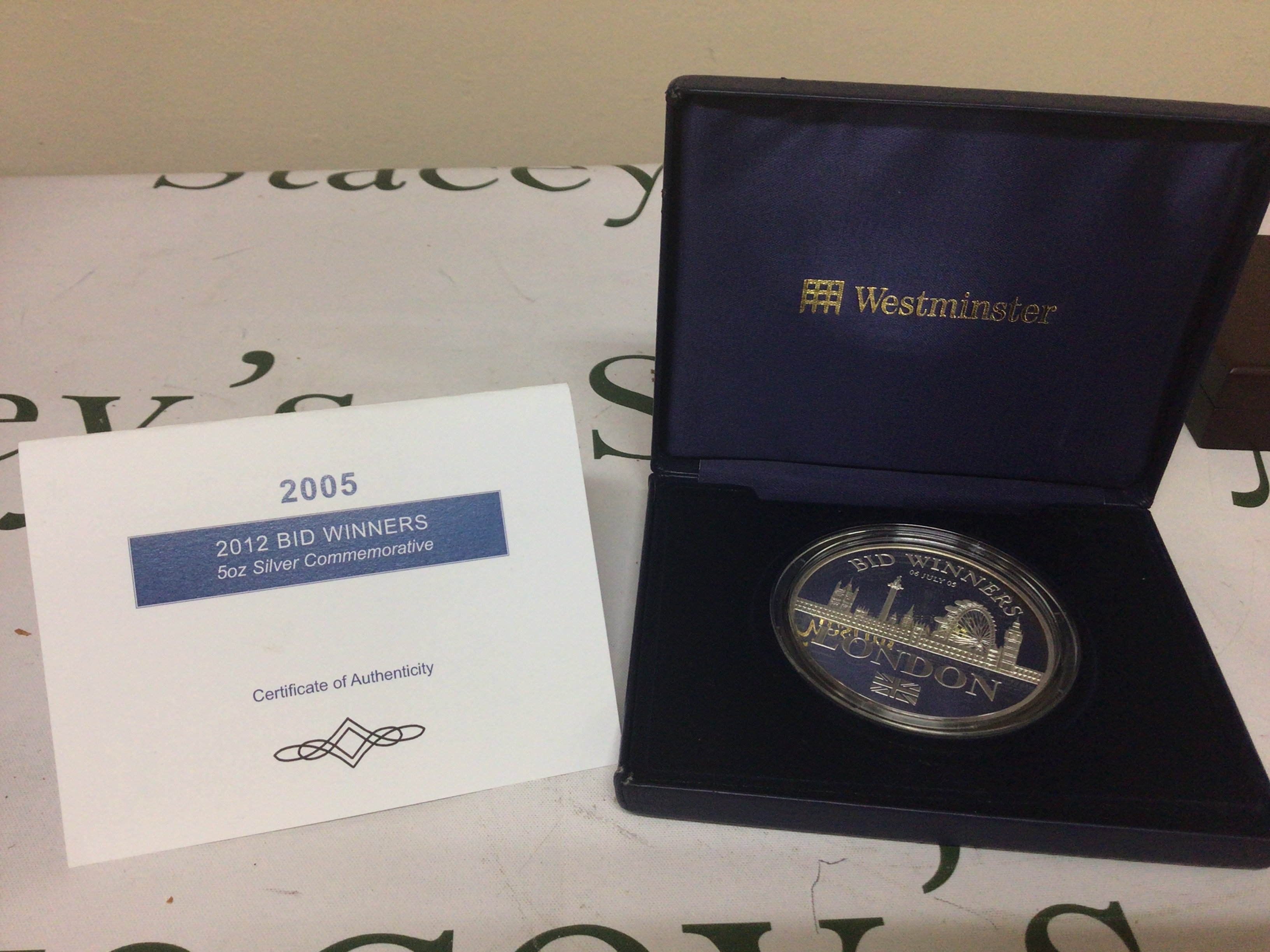 A 2005 Pure Silver Commemorative Coin London bid winner for the 2012 Olympics with certificate of authenticity.