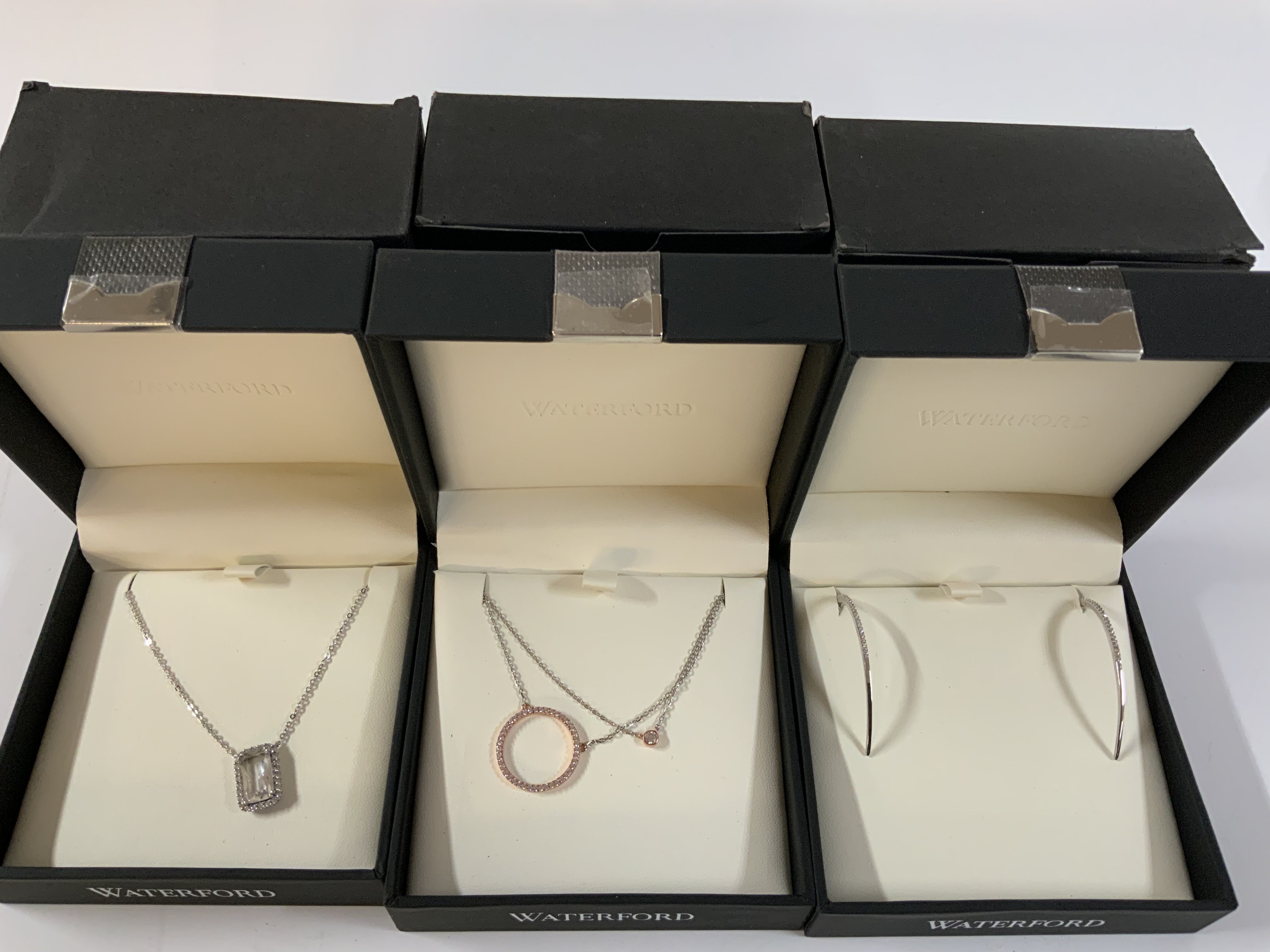 5 Waterford crystal jewellery items.