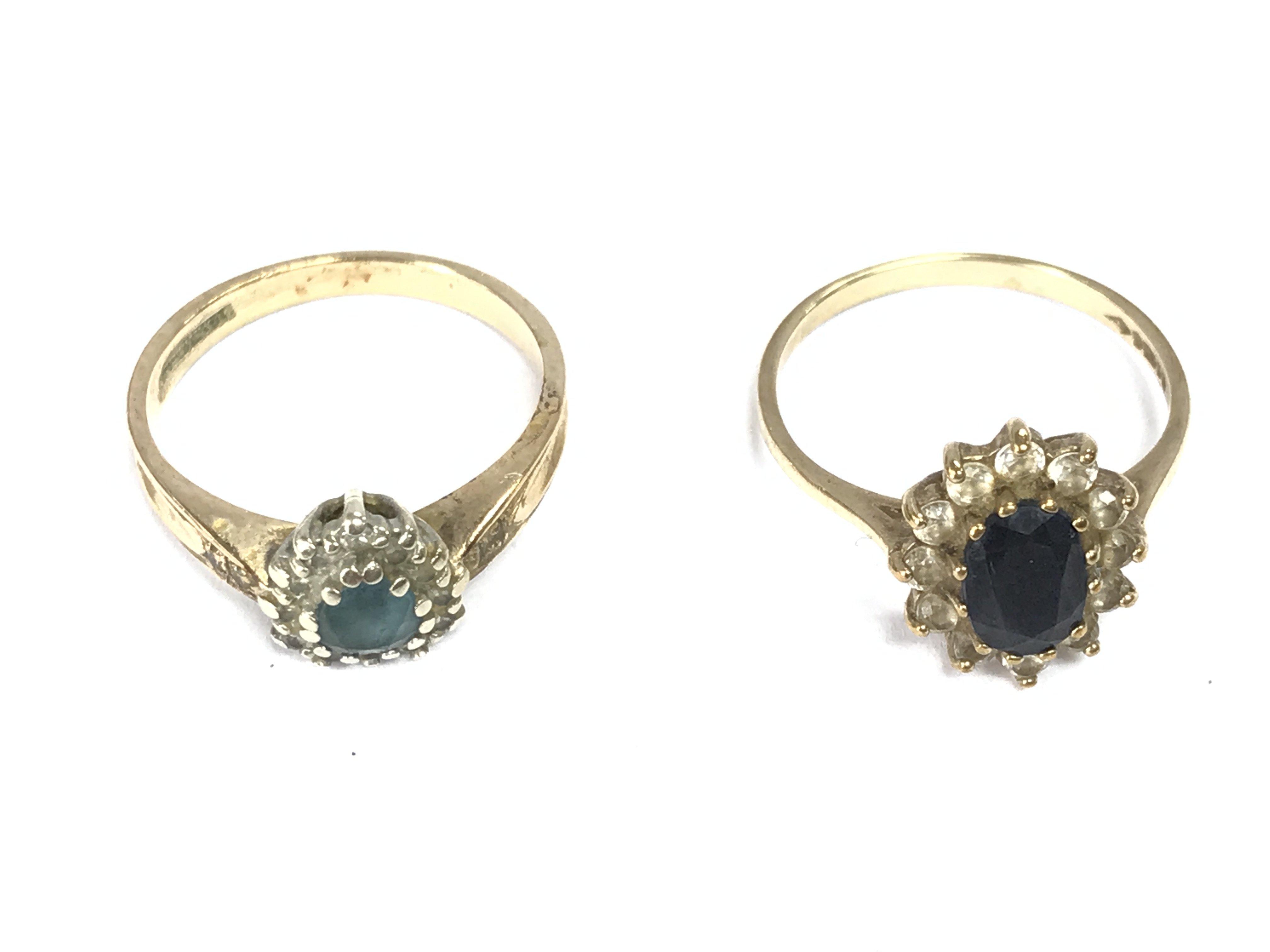 Two 9ct gold rings set with assorted stones. 4.72g size N 1/2.
