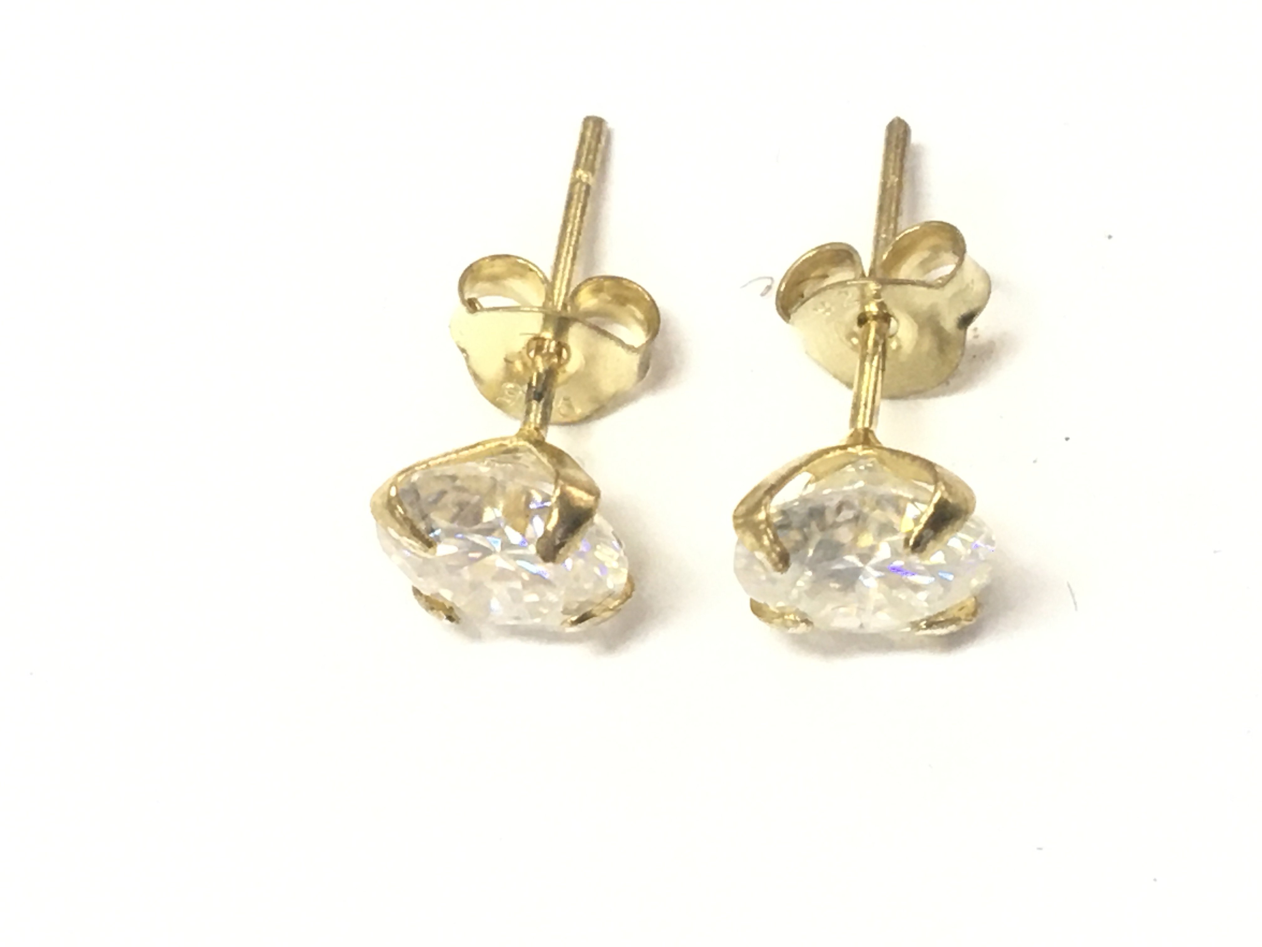 A pair of 1 ct Moissanite solitaire studs. Both with GRA reports. Postage B