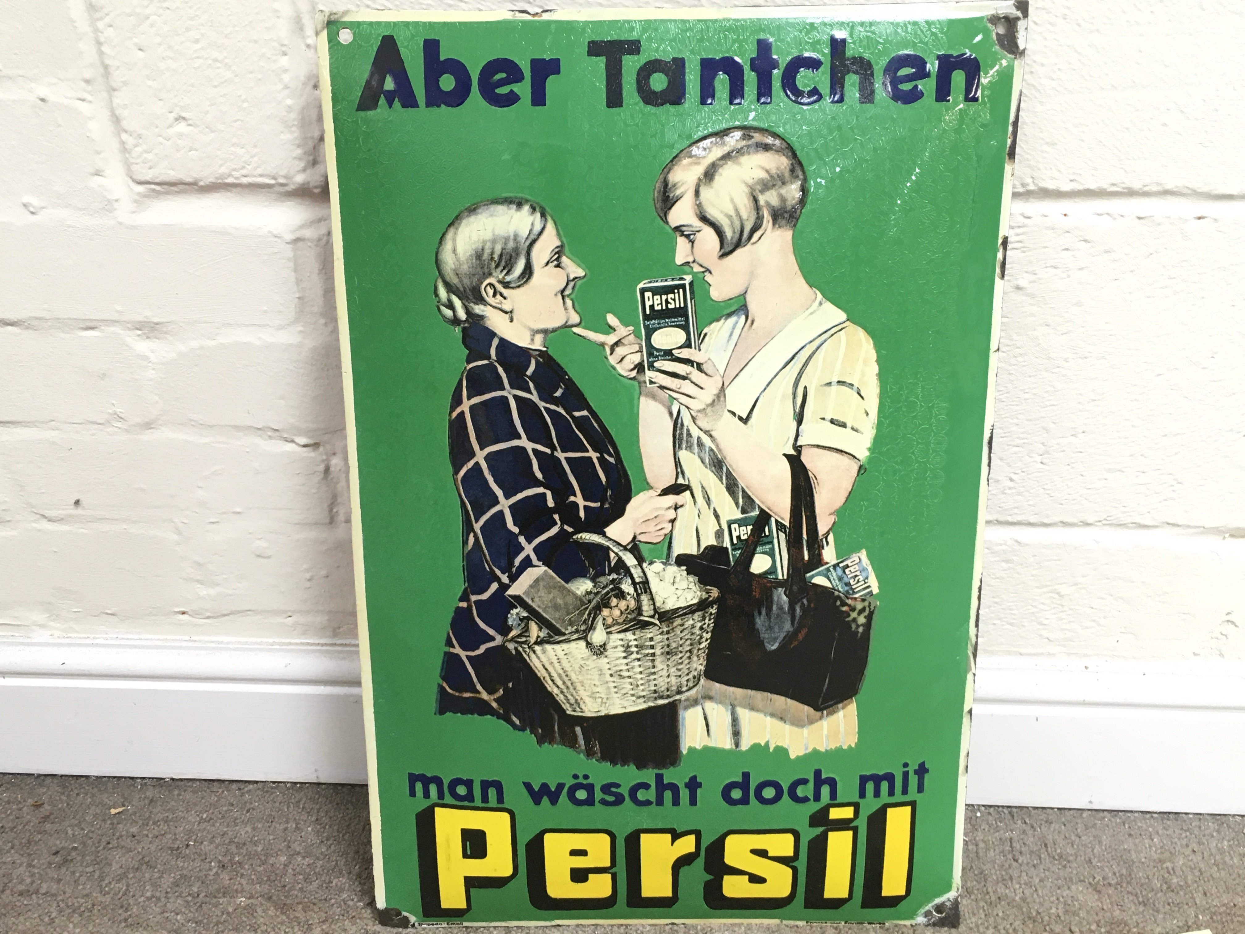 ENAMEL SIGN "ABER TANTCHEN, MAN W&Auml;SCHT DOCH MIT PERSIL 15 x 23 approximately