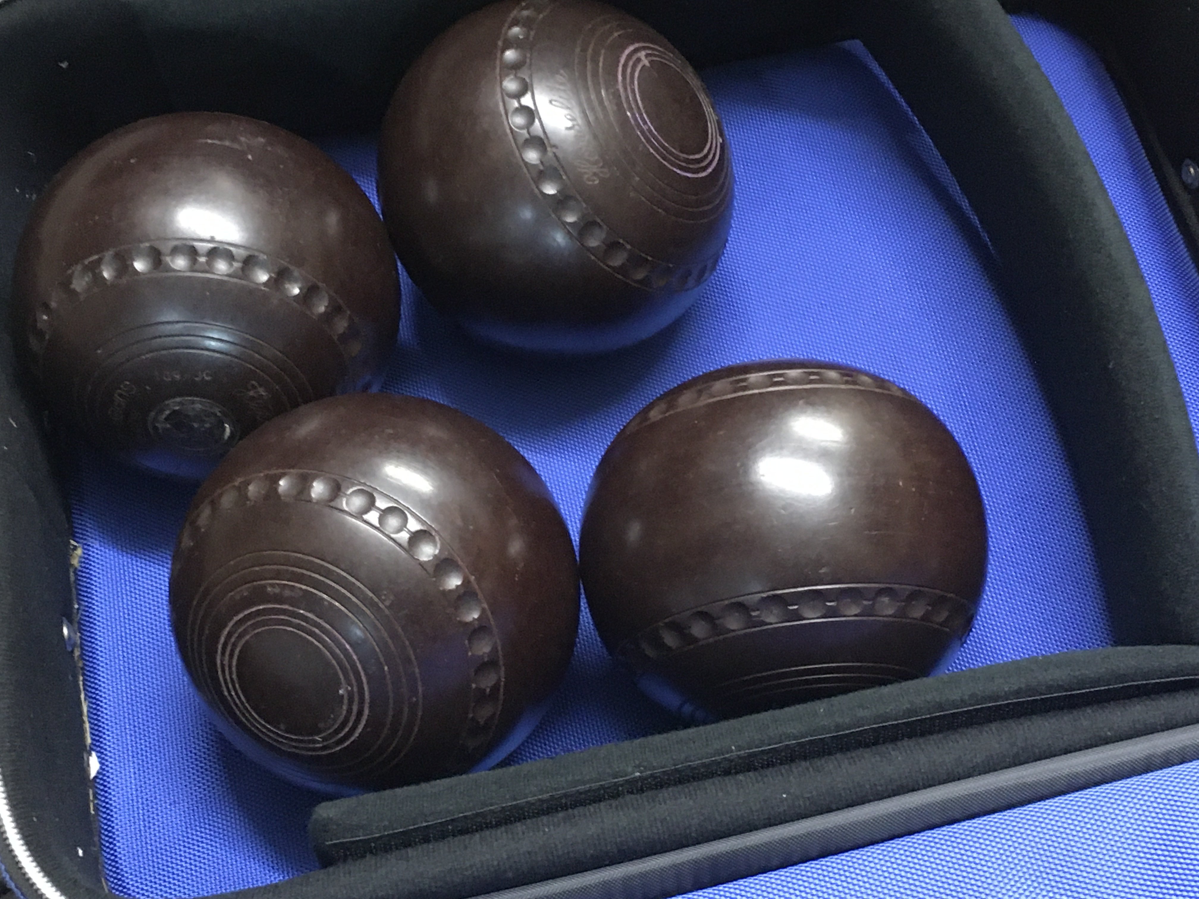 Sterling stem line and Hemslite size 4 super grip bowls, postage category C. NO RESERVE