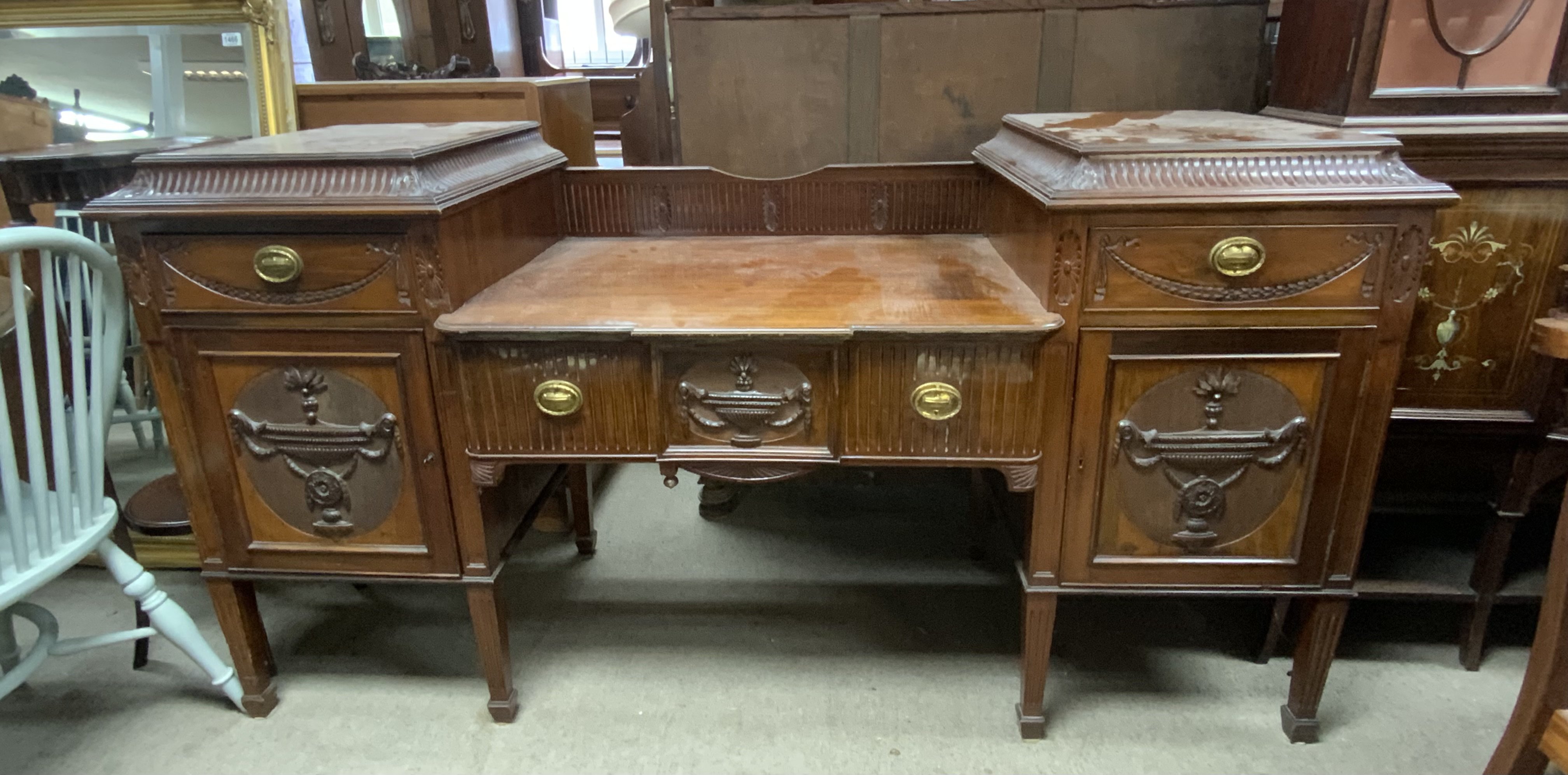 A good quality mahogany Buffett sideboard. 188cm x 100cm x 62cm