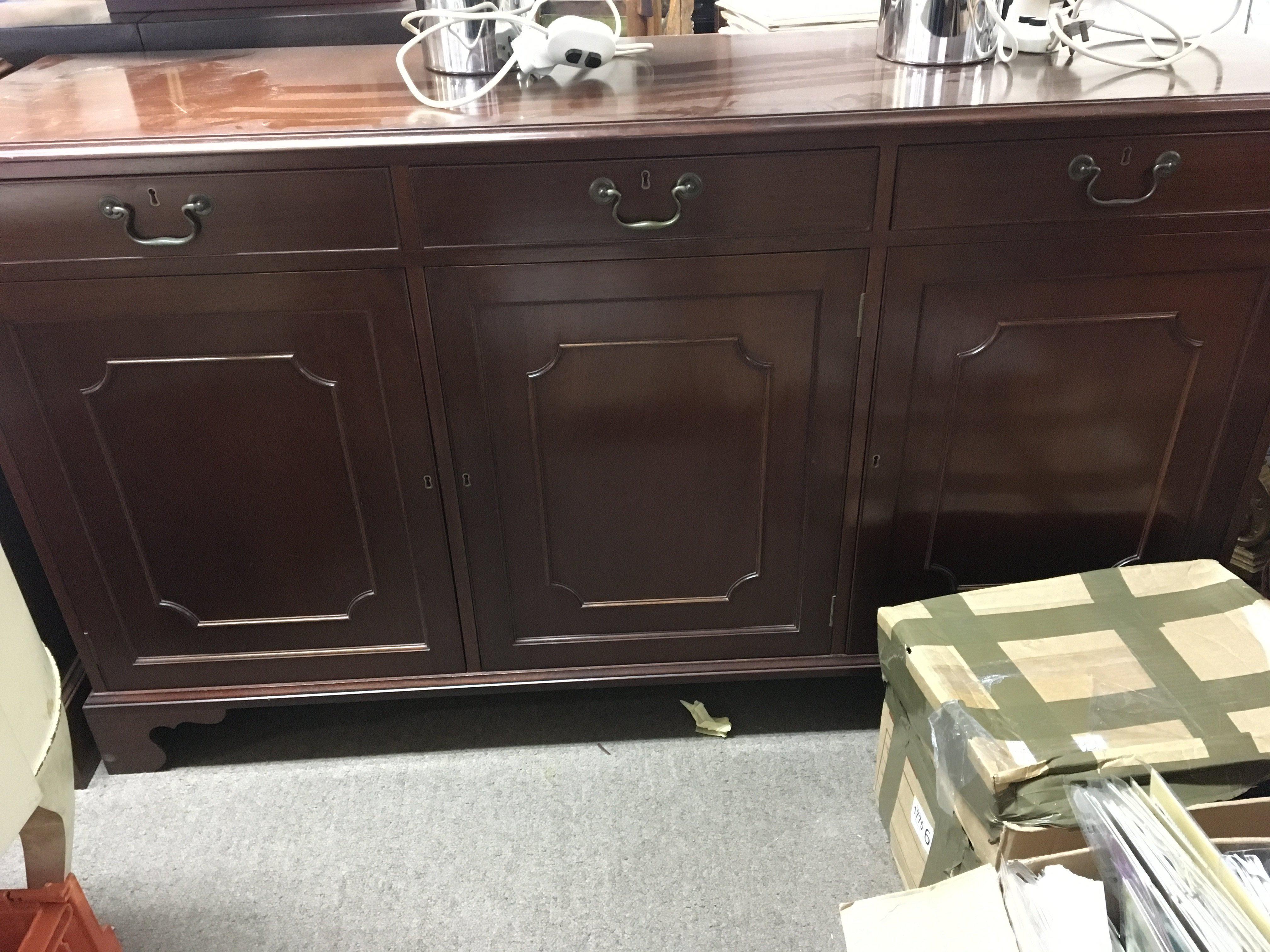 A Quality Mahogany sideboard maker Readman & Hale with three oak lined drawers above cupboards. Length 150cm. NO RESERVE