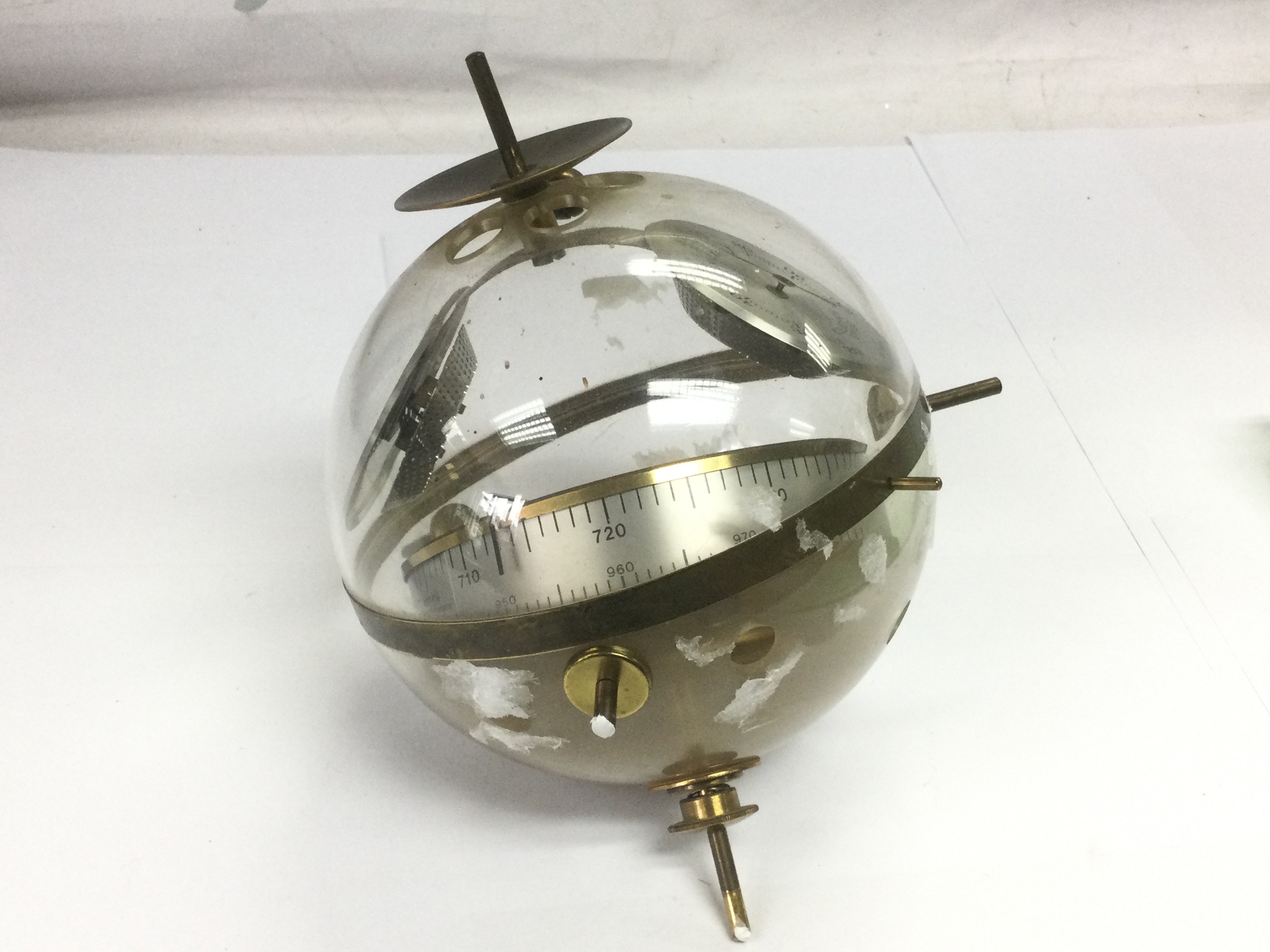 A mid 20th Century Sputnik weather globe, approx width 13cm. Shipping category D.