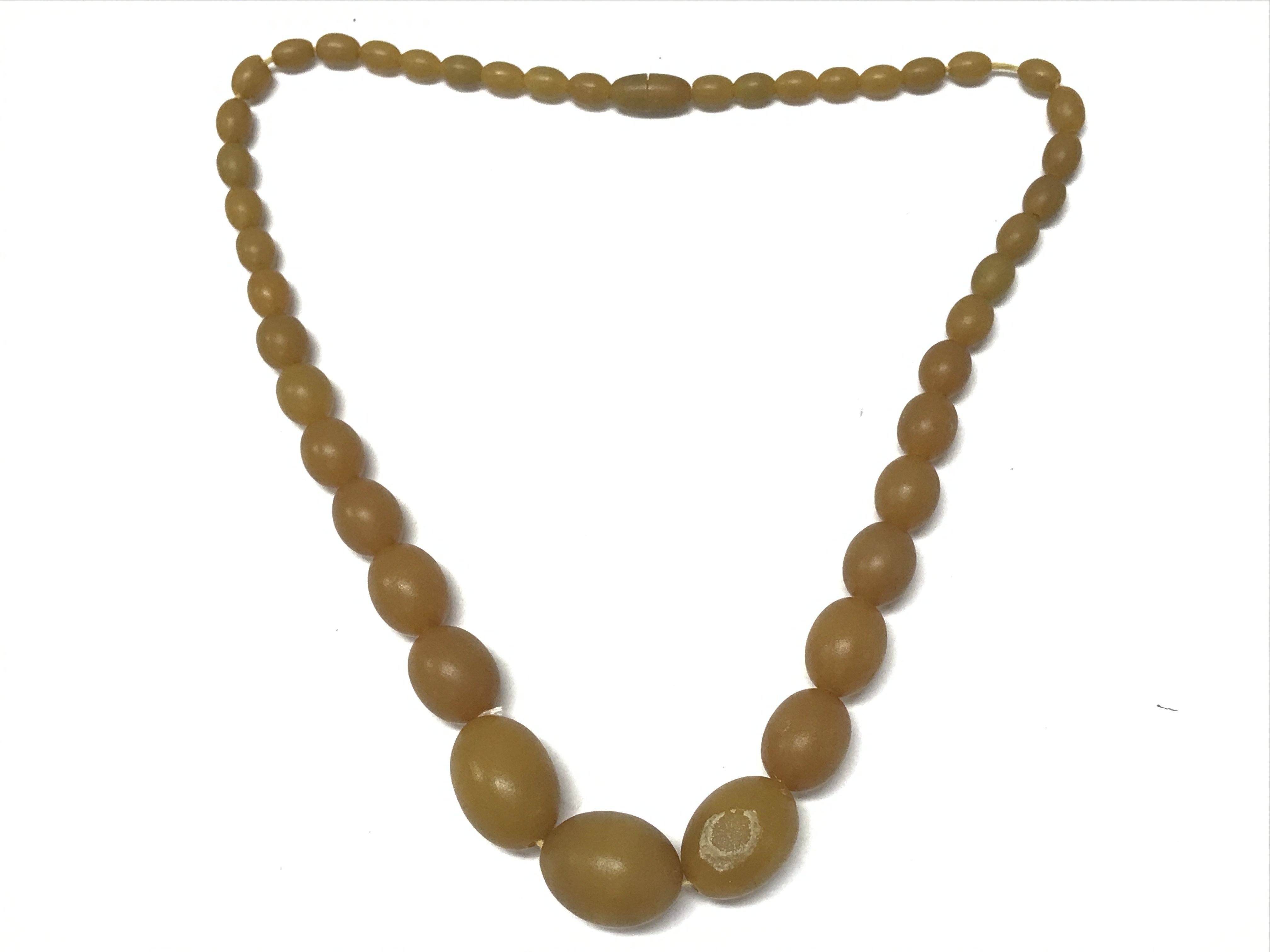 Bakelite style amber coloured necklace, 30g total weight ,50cm long