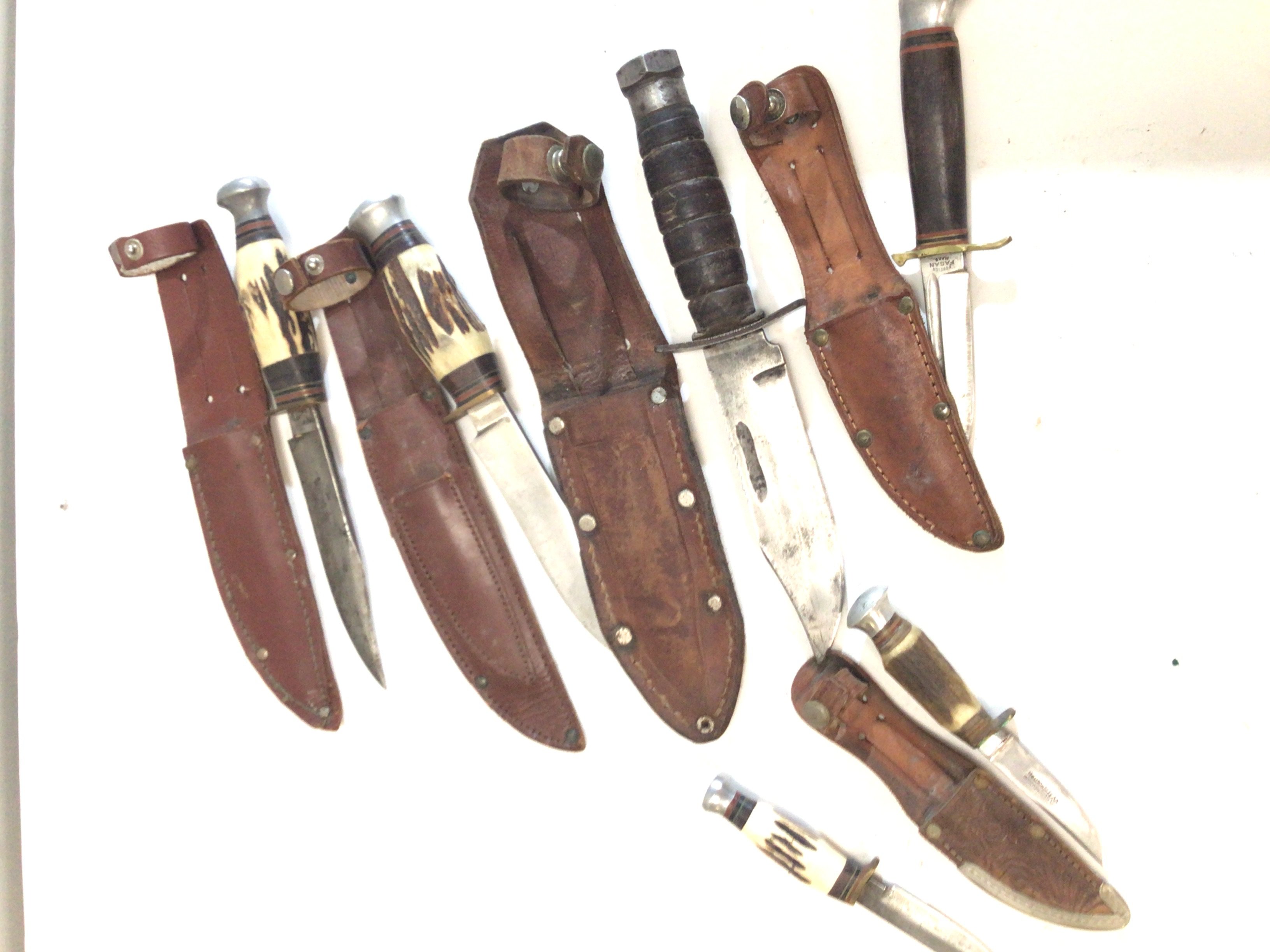 A collection of Vintage hunting Knifes some with horn handles British German and other makers (6)