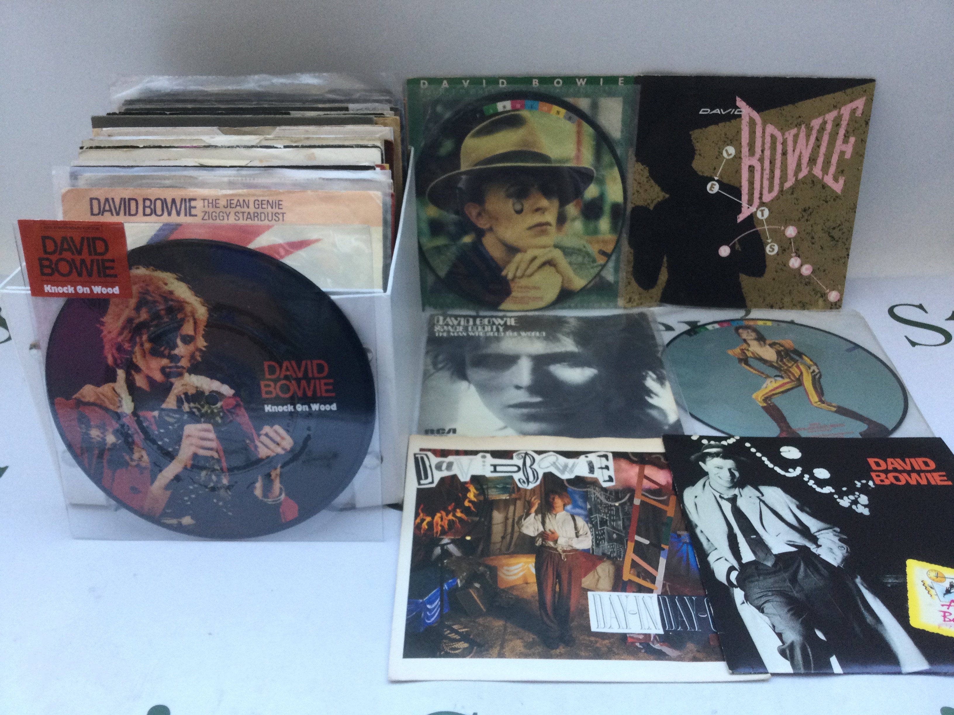 A collection of David Bowie 7" singles including some picture discs.