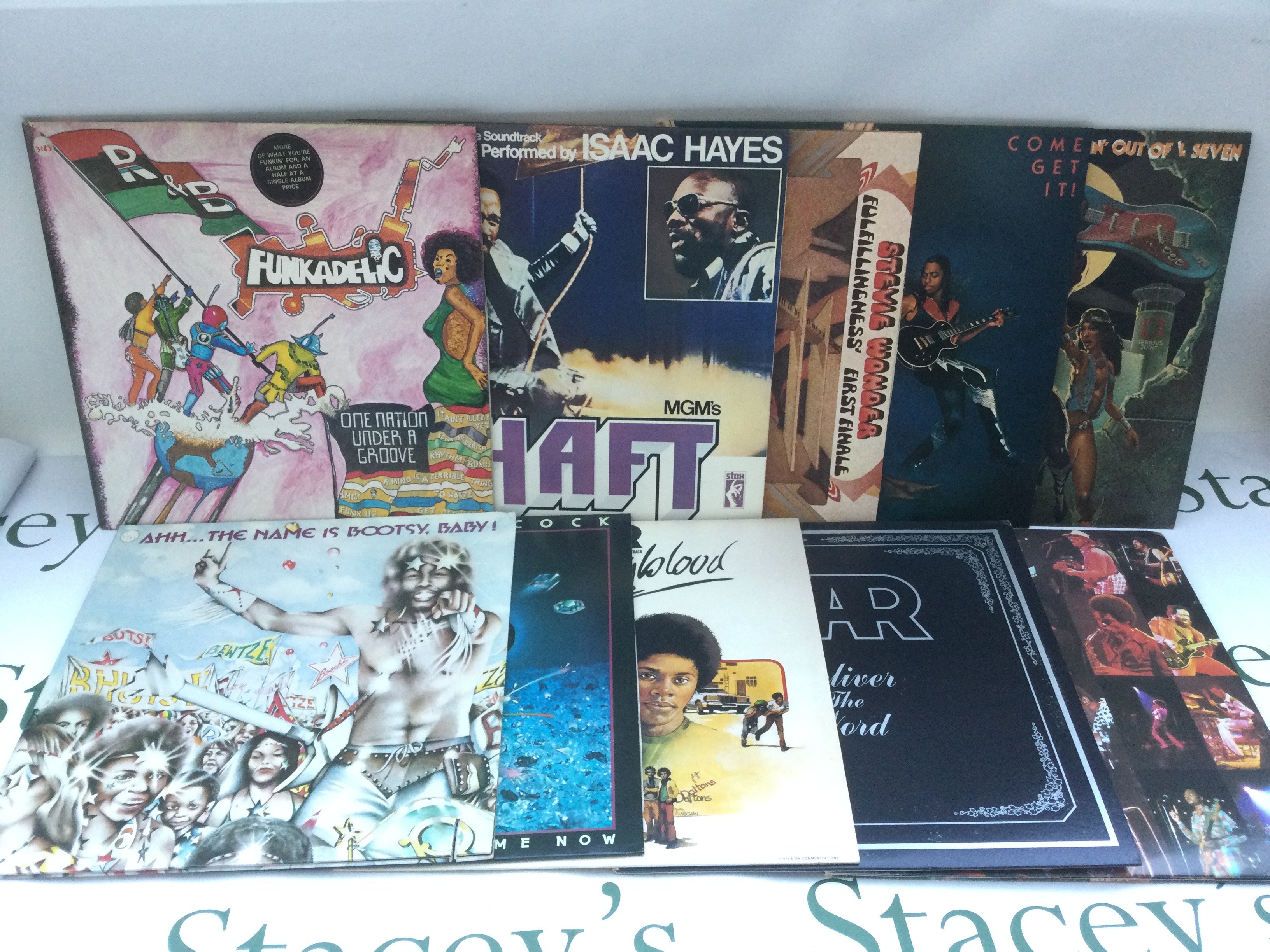 Two bags containing 20 funk and soul LPs by various artists including War, Isaac Hayes, Earth, Wind & Fire and others. Includes some promo copies.