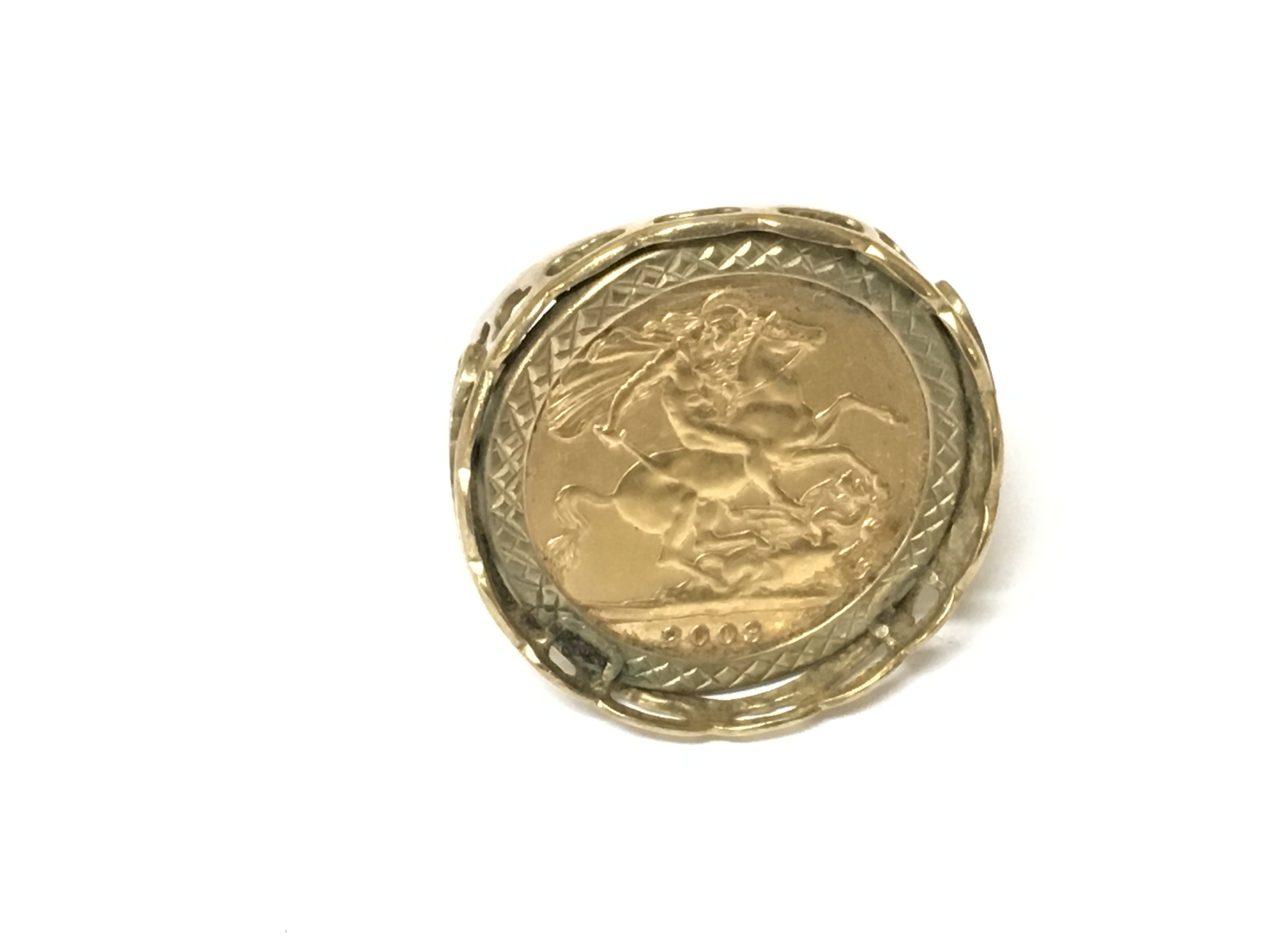 A full sovereign 2003 ring. Mount needs attention. 13.64g and size T